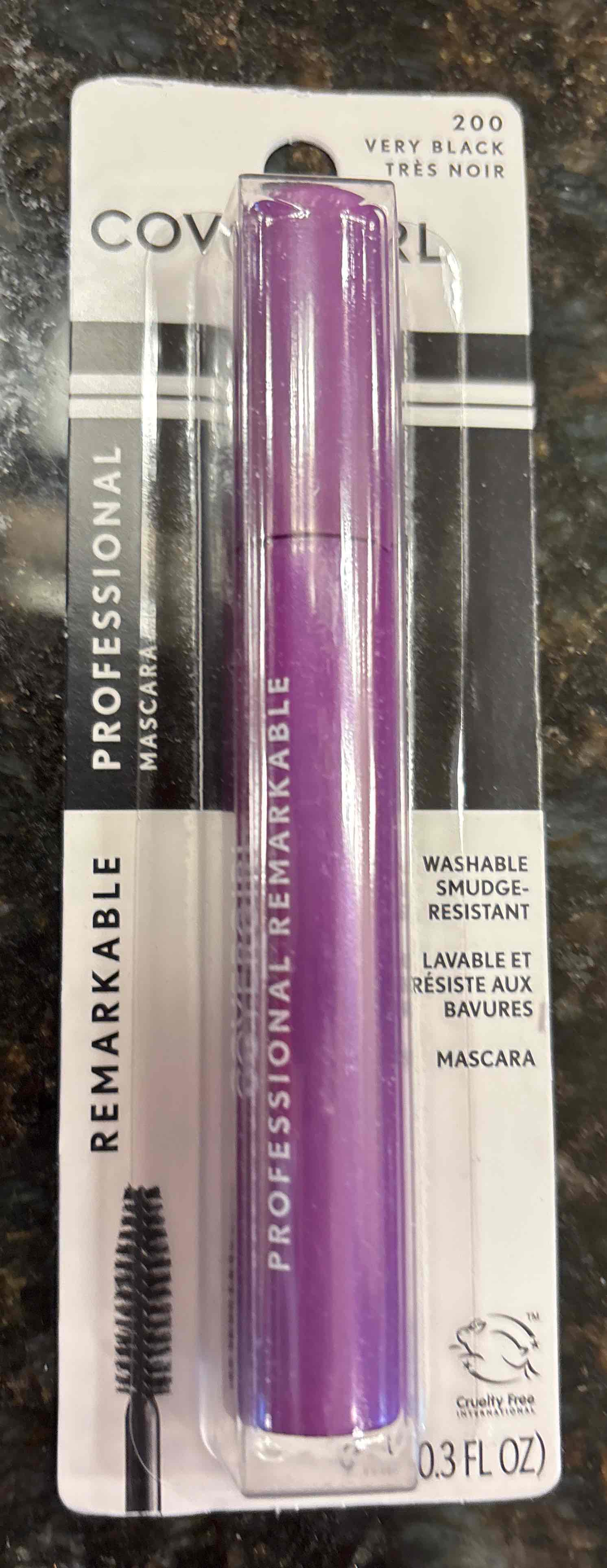 Remarkable professional mascara very black