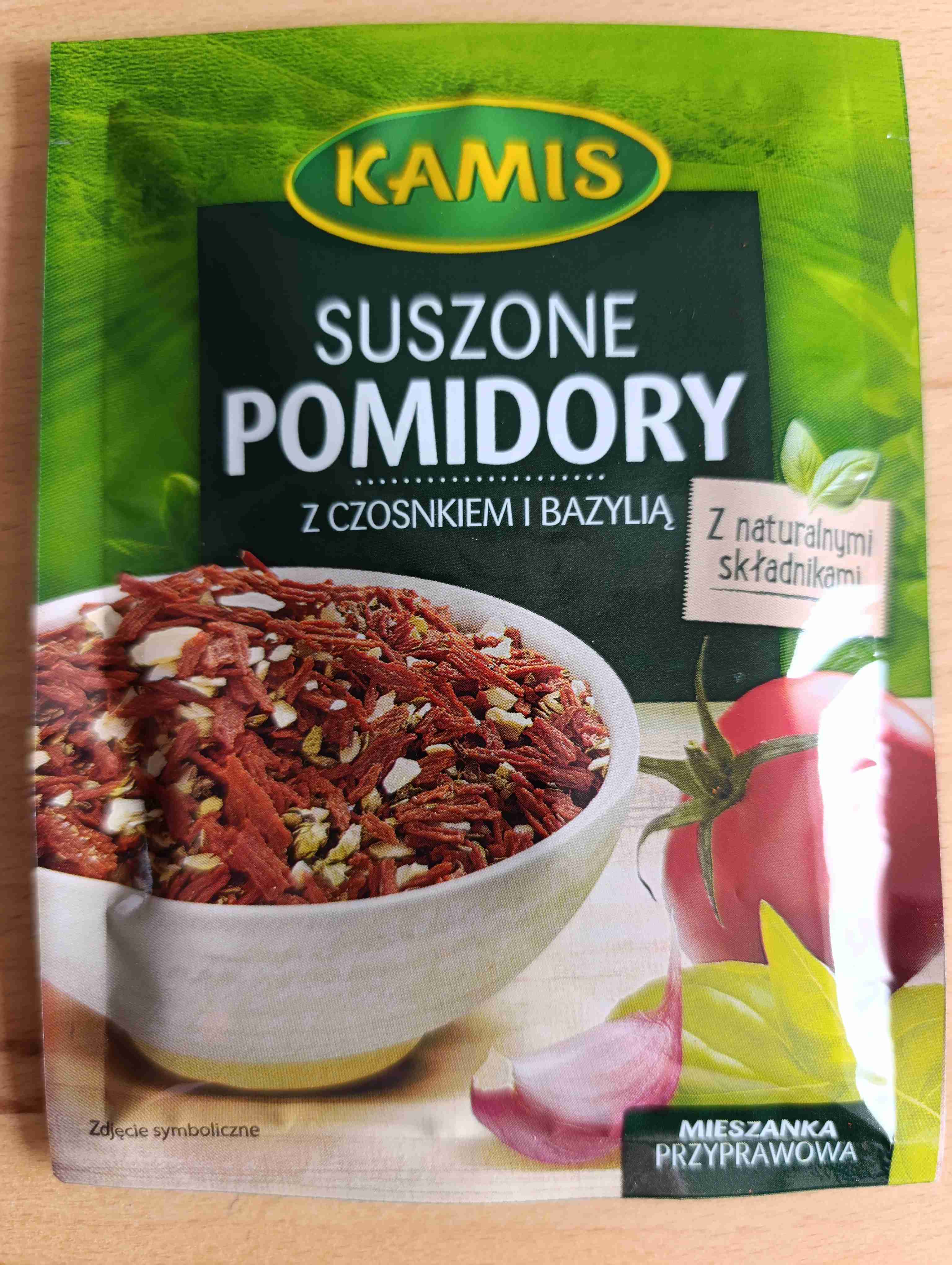 Suszone pomidory z czosnkiem i bazylią 