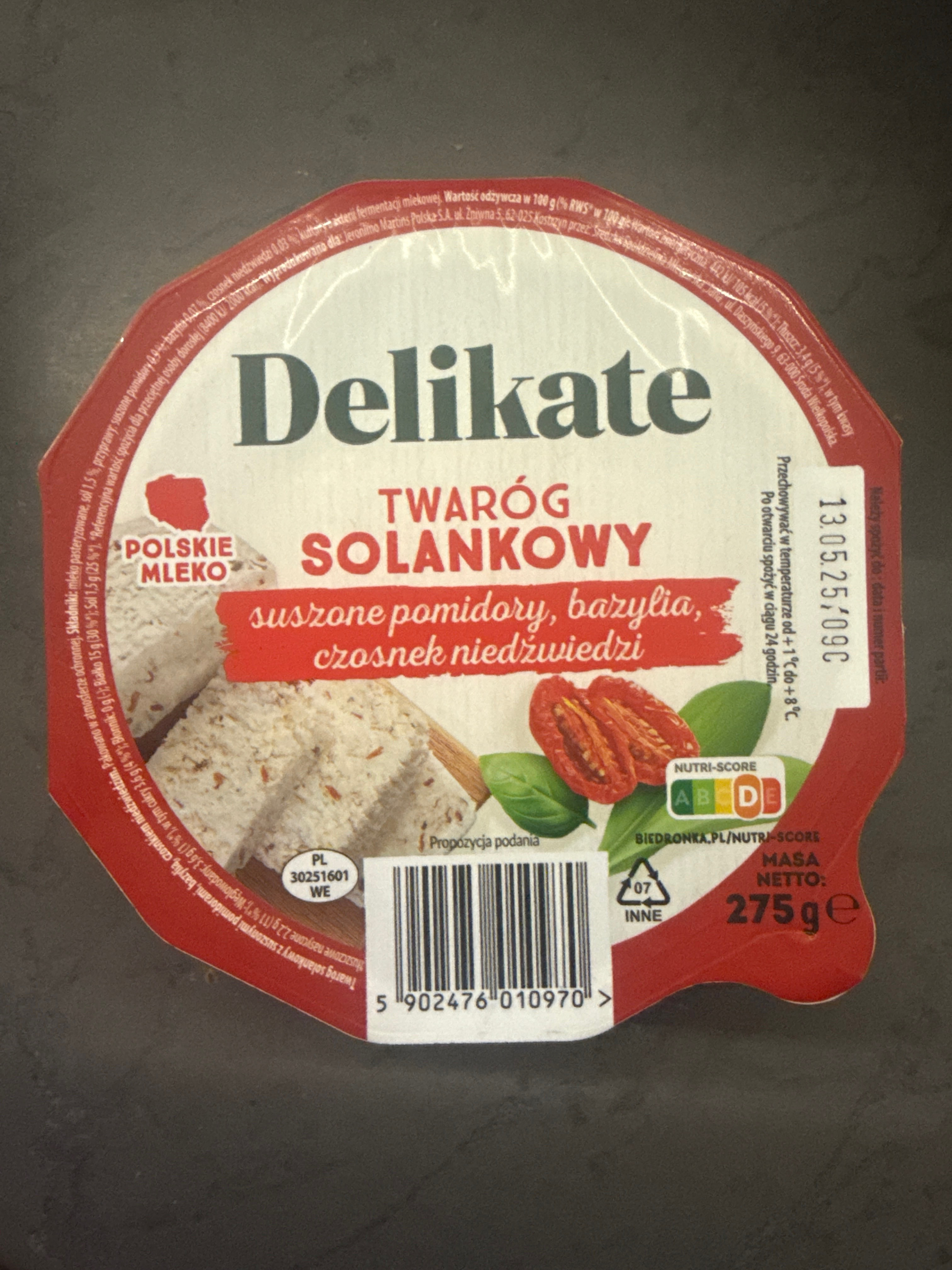 Delikate twaróg solankowy suszone pomidory, bazylia czosnek niedźwiedzi