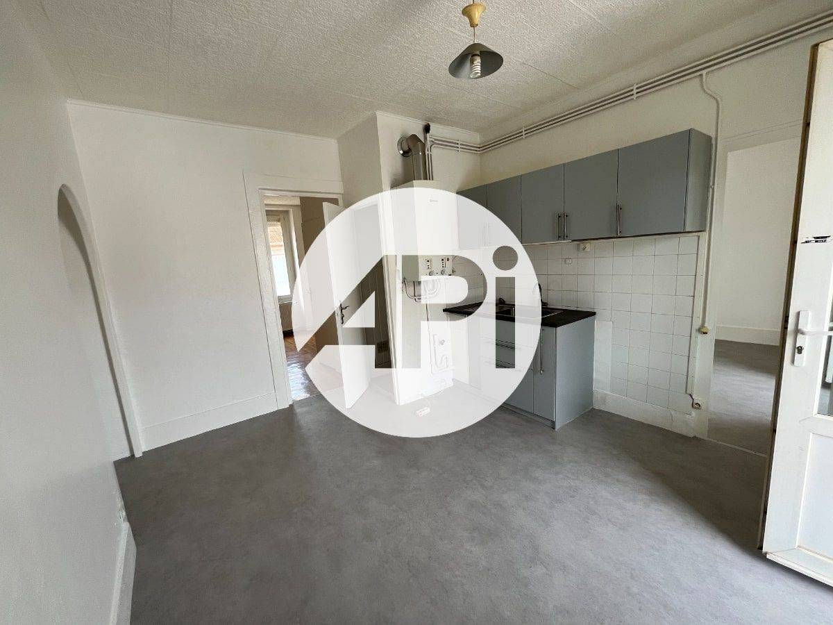 Appartement 2 pièces 354 m² · à L'Horme · 354 m² · 490 €/mois