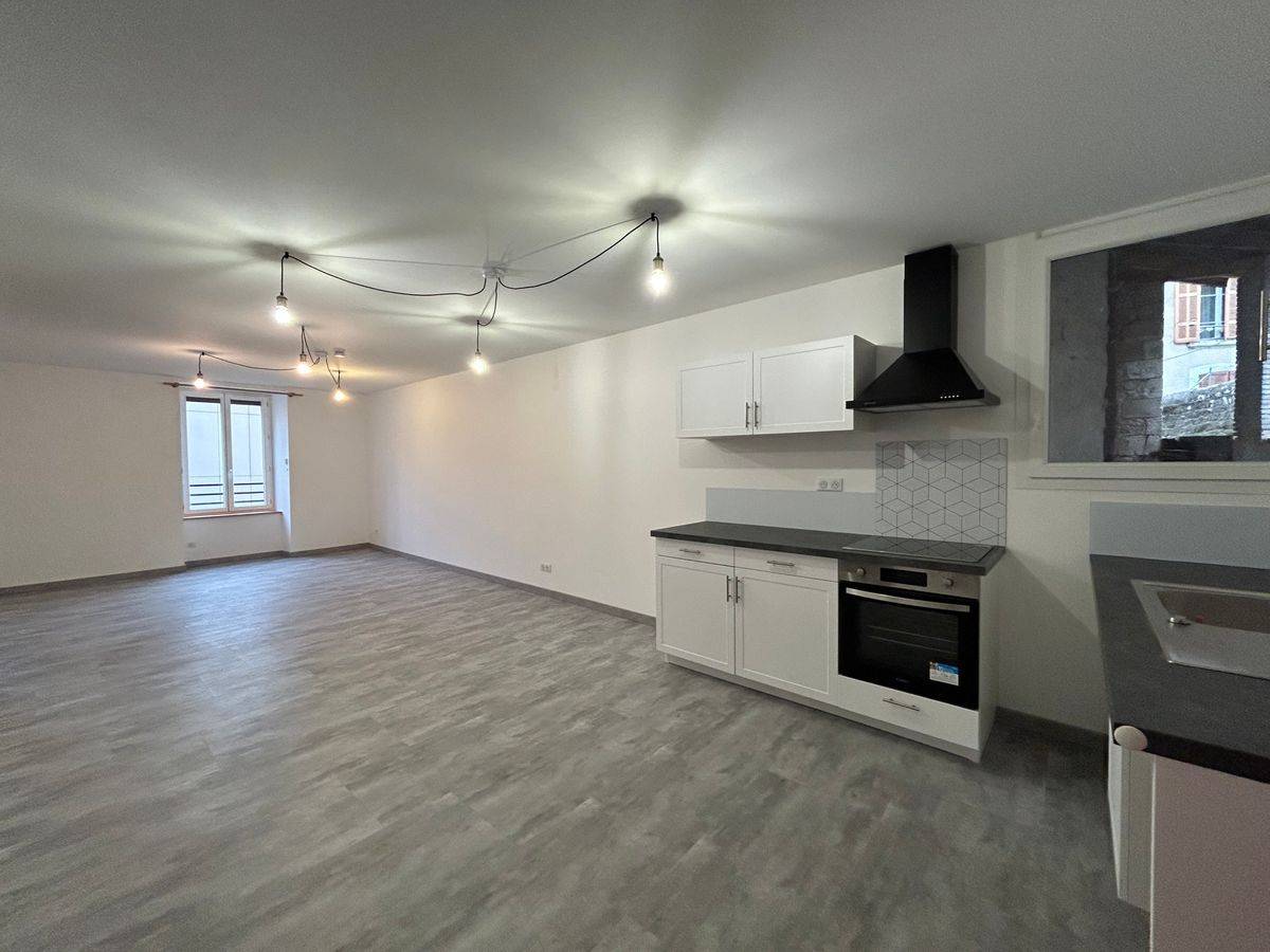 Appartement 3 pièces 60 m² · à Saint-Julien-Molin-Molette · 60 m² · 554 €/mois