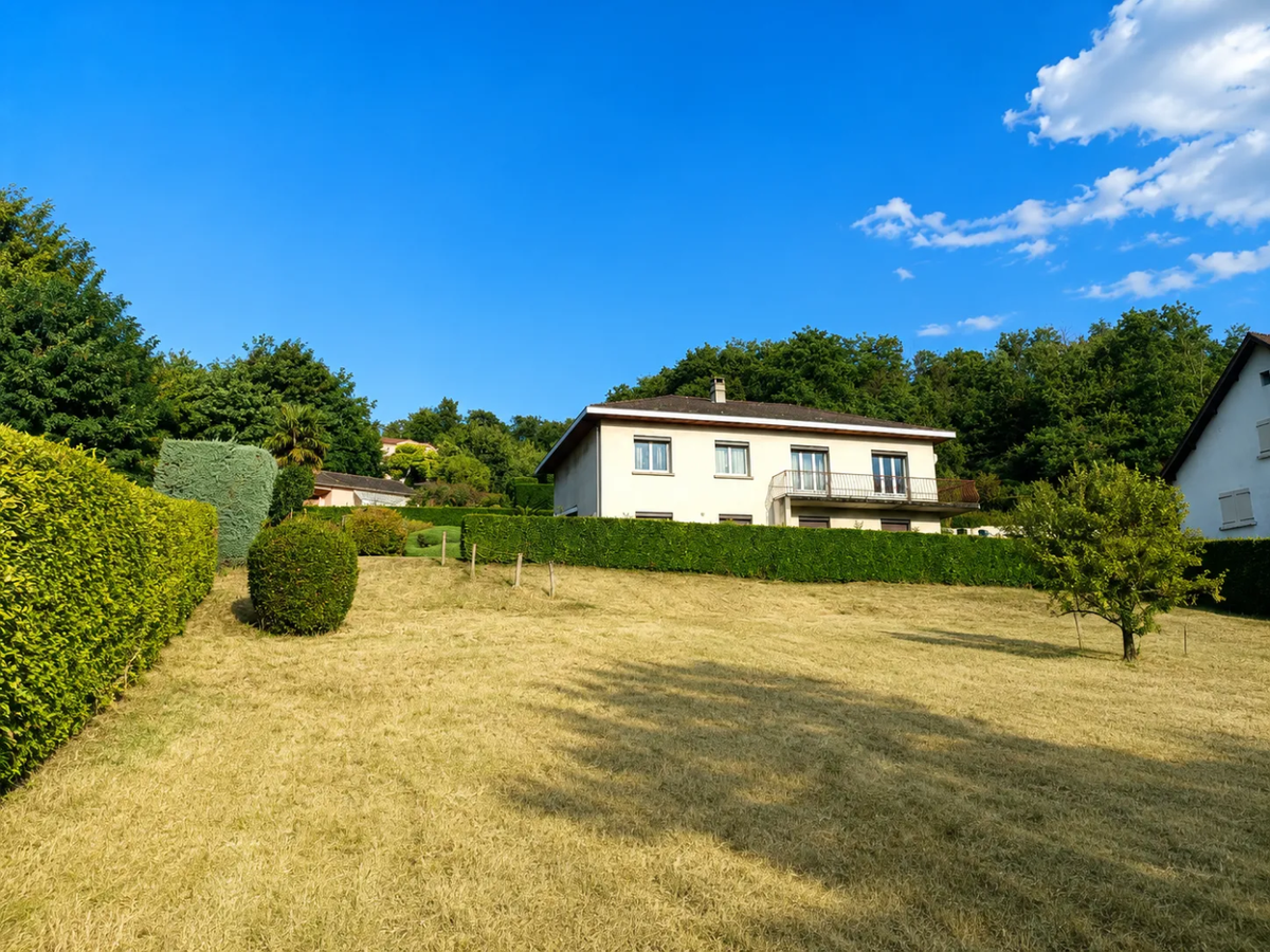 Maison 4 pièces 147 m² · à Roussillon · 147 m² · 245 000 €