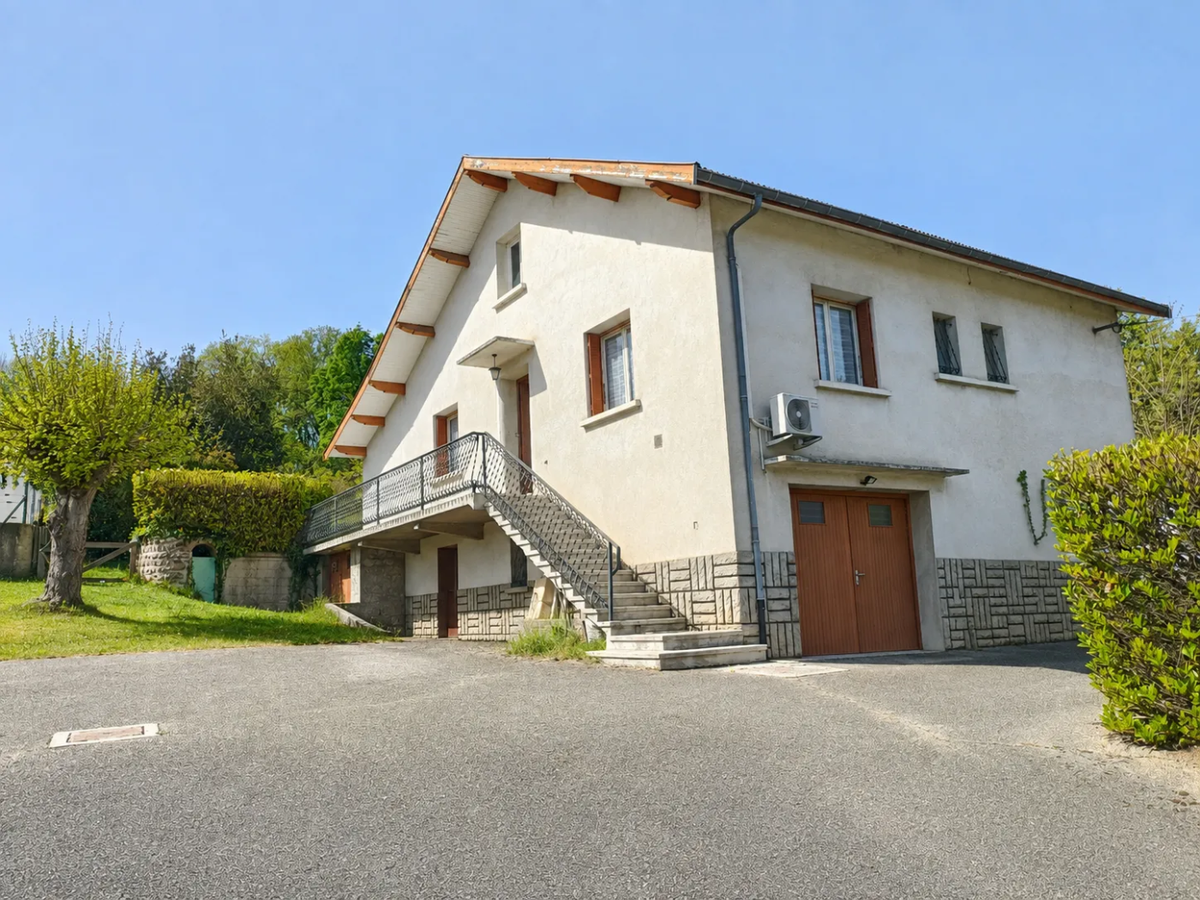 Maison 102 m² · à Roussillon · 102 m² · 349 000 €