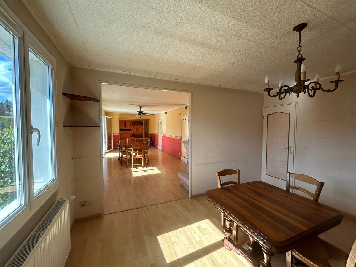 Maison 5 pièces 121 m² · à Lorette · 121 m² · 260 000 €