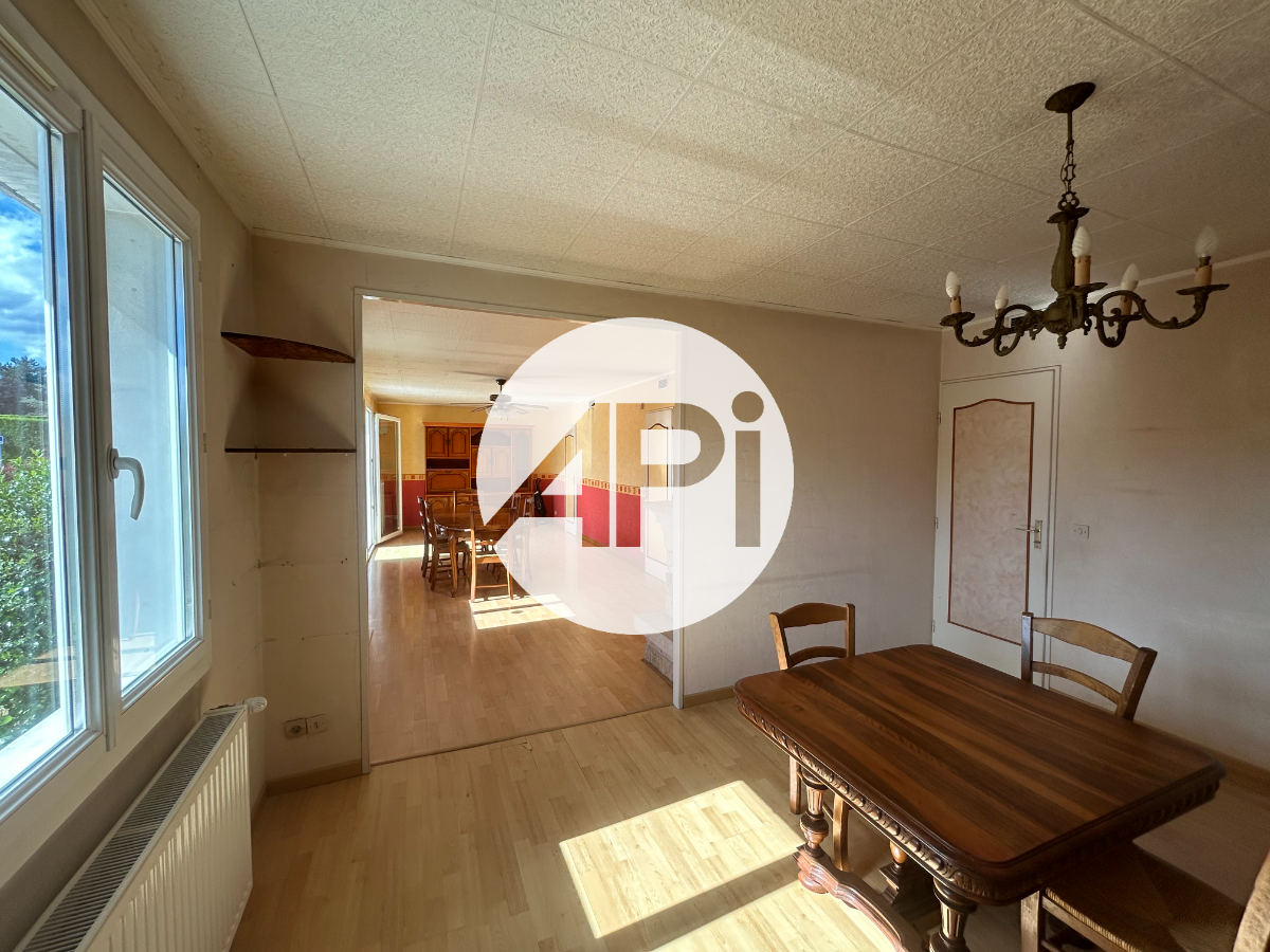 Maison 5 pièces 121 m² · à Lorette · 121 m² · 260 000 €