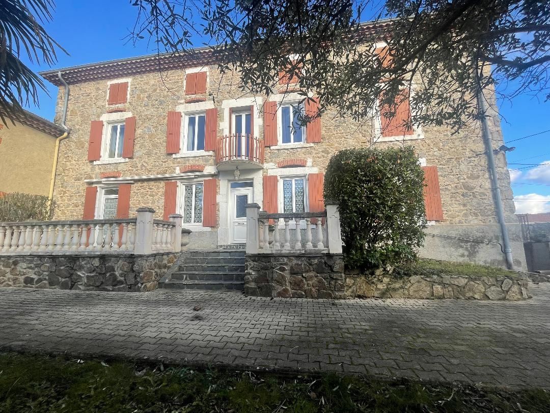 Maison 10 pièces 222 m² · à Sarras · 222 m² · 406 700 €