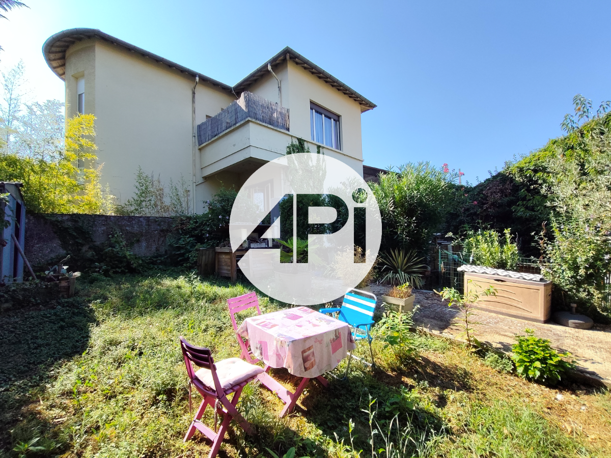 Maison 4 pièces 134 m² · à Sainte-Colombe · 134 m² · 325 000 €