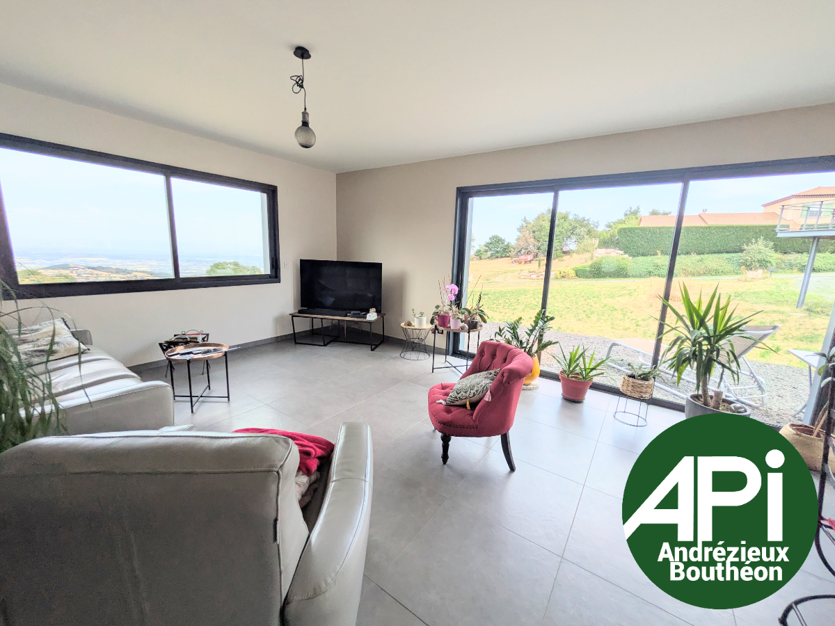 Maison 3 pièces 133 m² · à Châtelneuf · 133 m² · 359 000 €