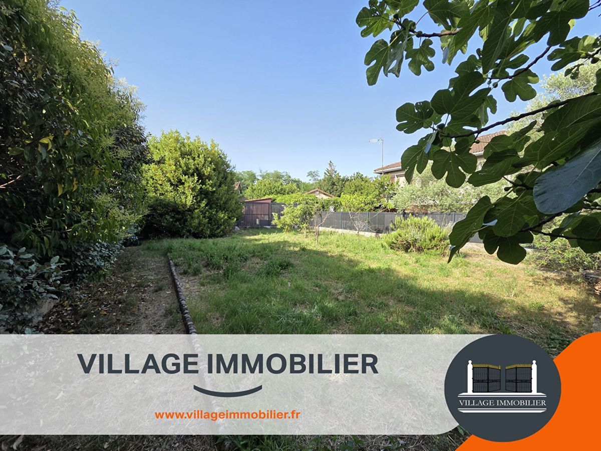 Terrain 256 m² · à Saint-Priest · 256 m² · 134 000 €