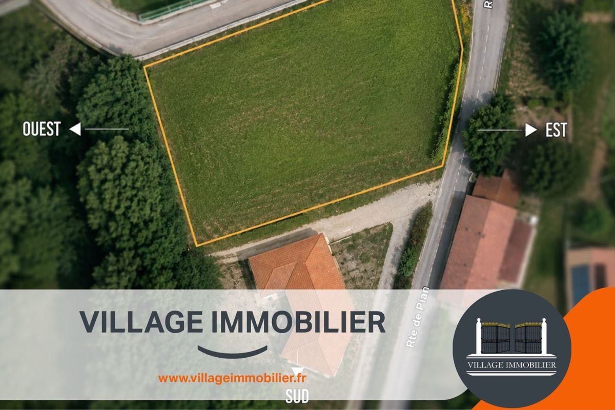 terrain constructible de 1 500 m² au cœur du village de crachier · 232 000 €