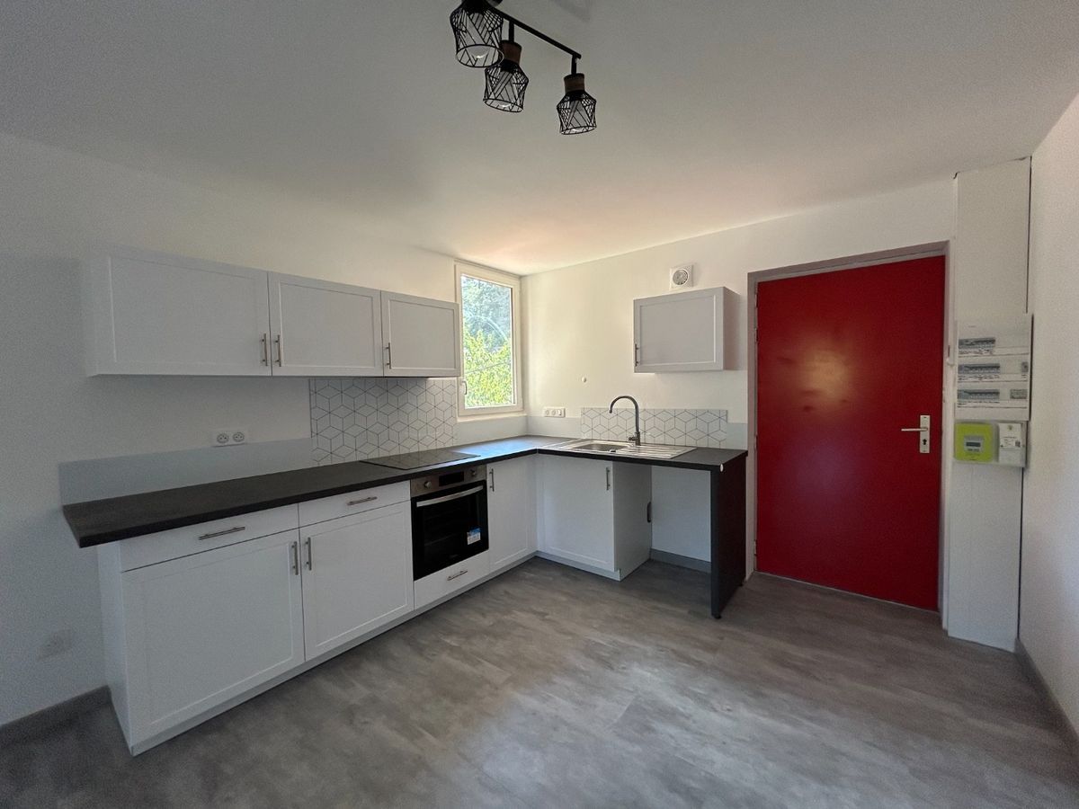 Appartement 3 pièces 60 m² · à Saint-Julien-Molin-Molette · 60 m² · 507 €/mois