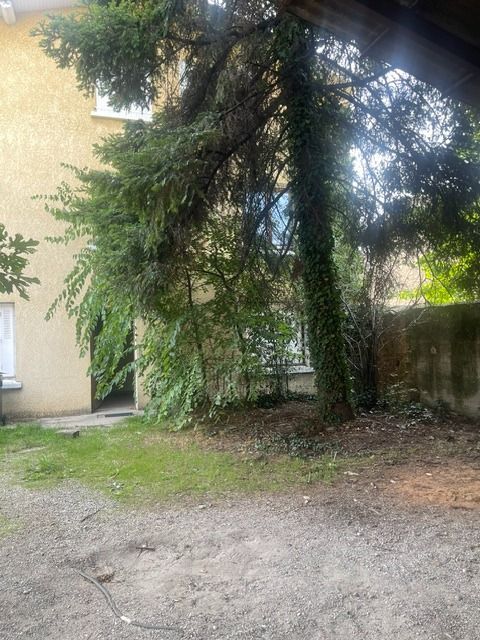 Appartement 7 pièces 120 m² · à Le Péage-de-Roussillon · 120 m² · 184 000 €
