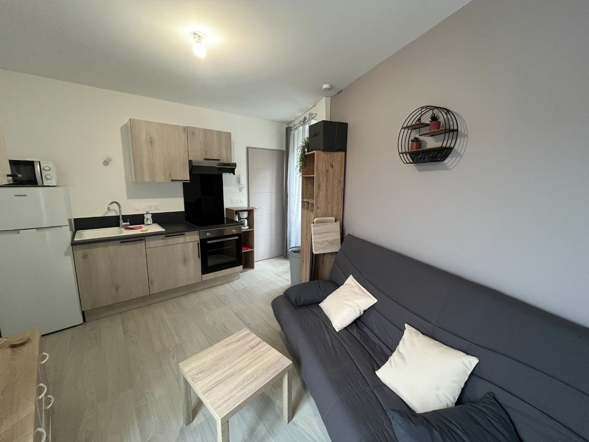 Appartement 1 pièce 15 m² · à Serrières · 15 m² · 400 €/mois