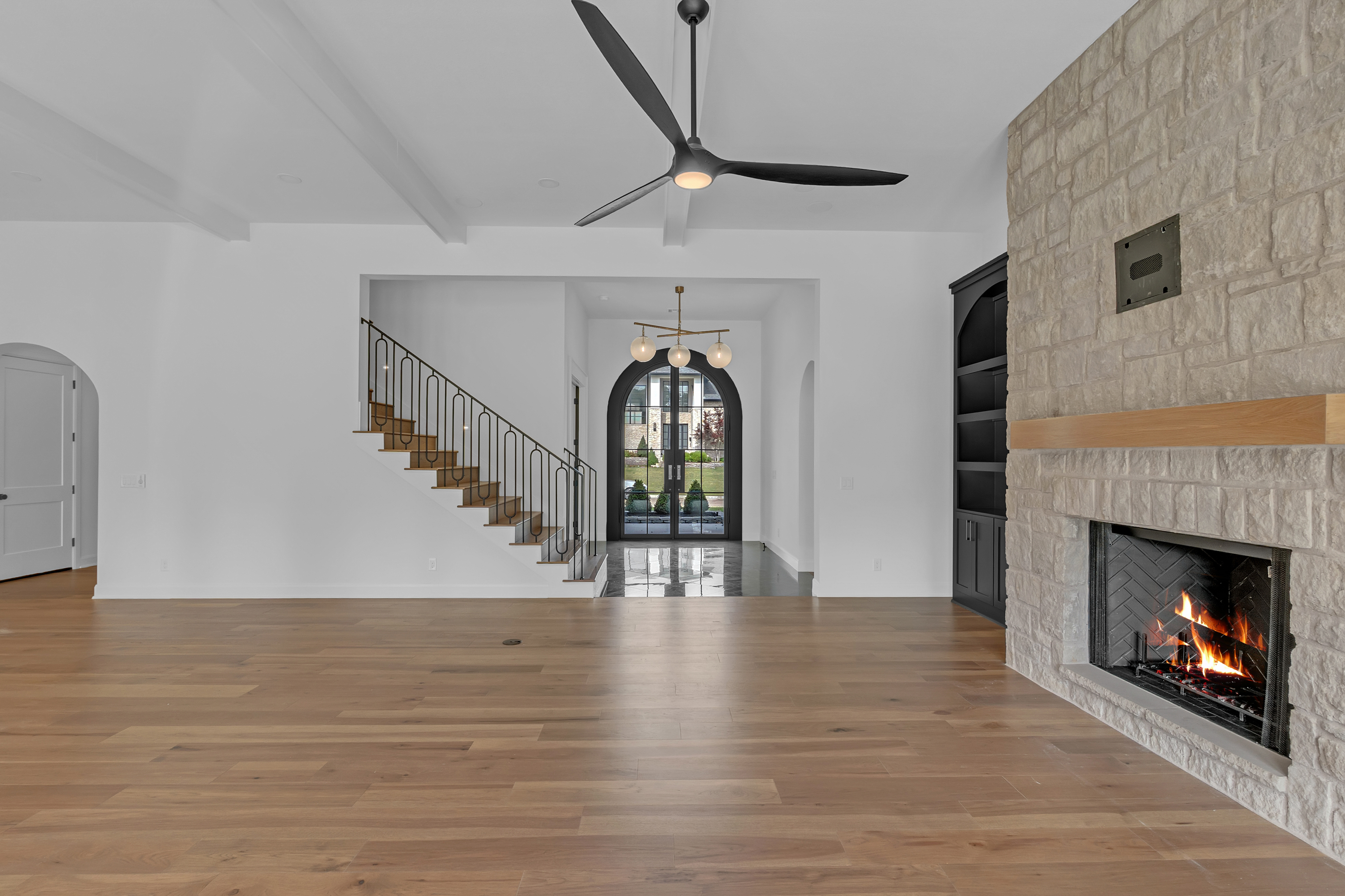 3737 S EVANSTON AVE - Gallery Image 2