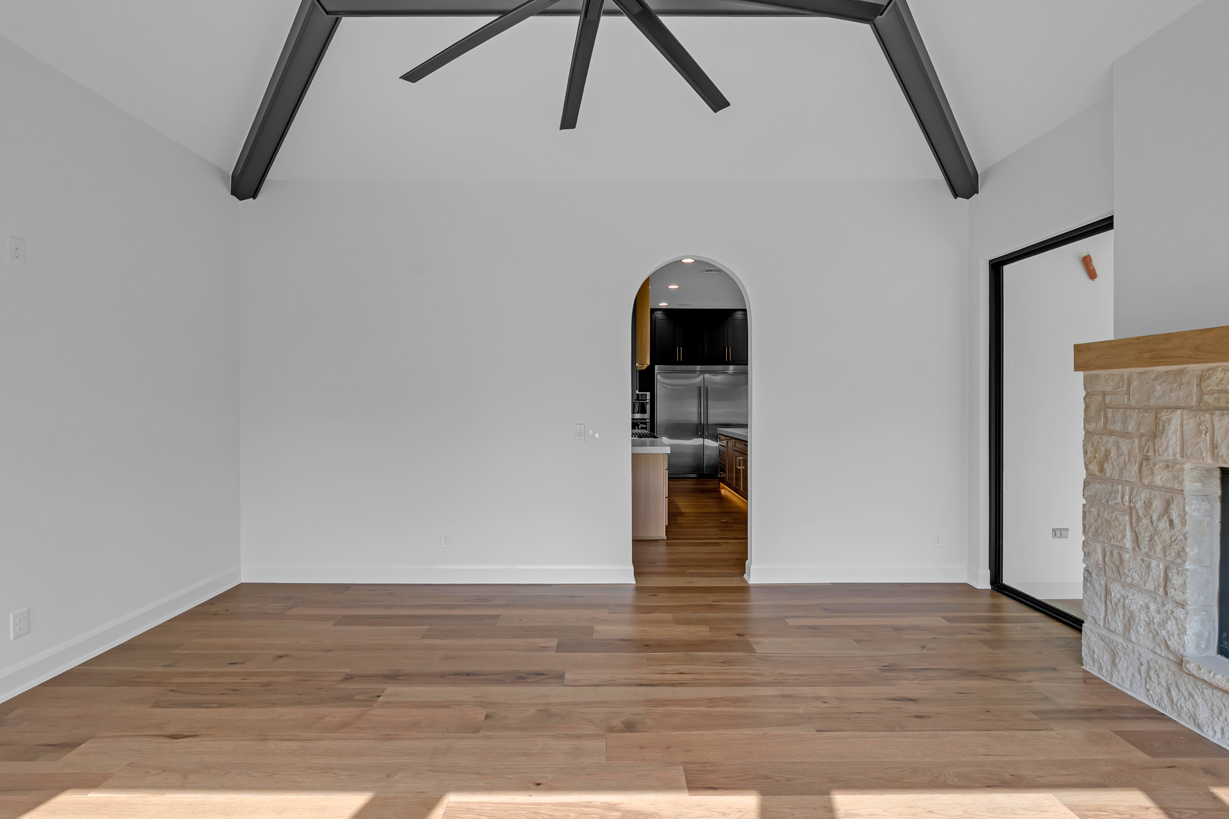 3737 S EVANSTON AVE - Gallery Image 4