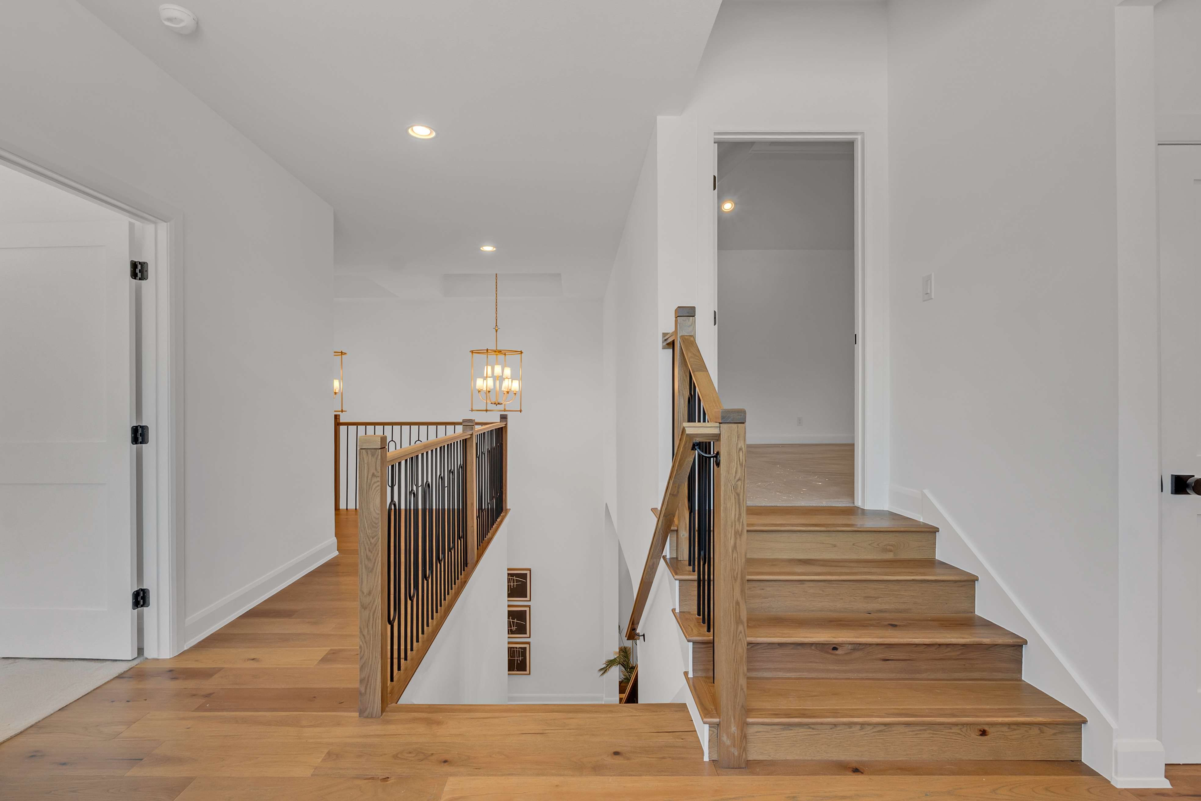 1226 E 30TH ST - Gallery Image 49