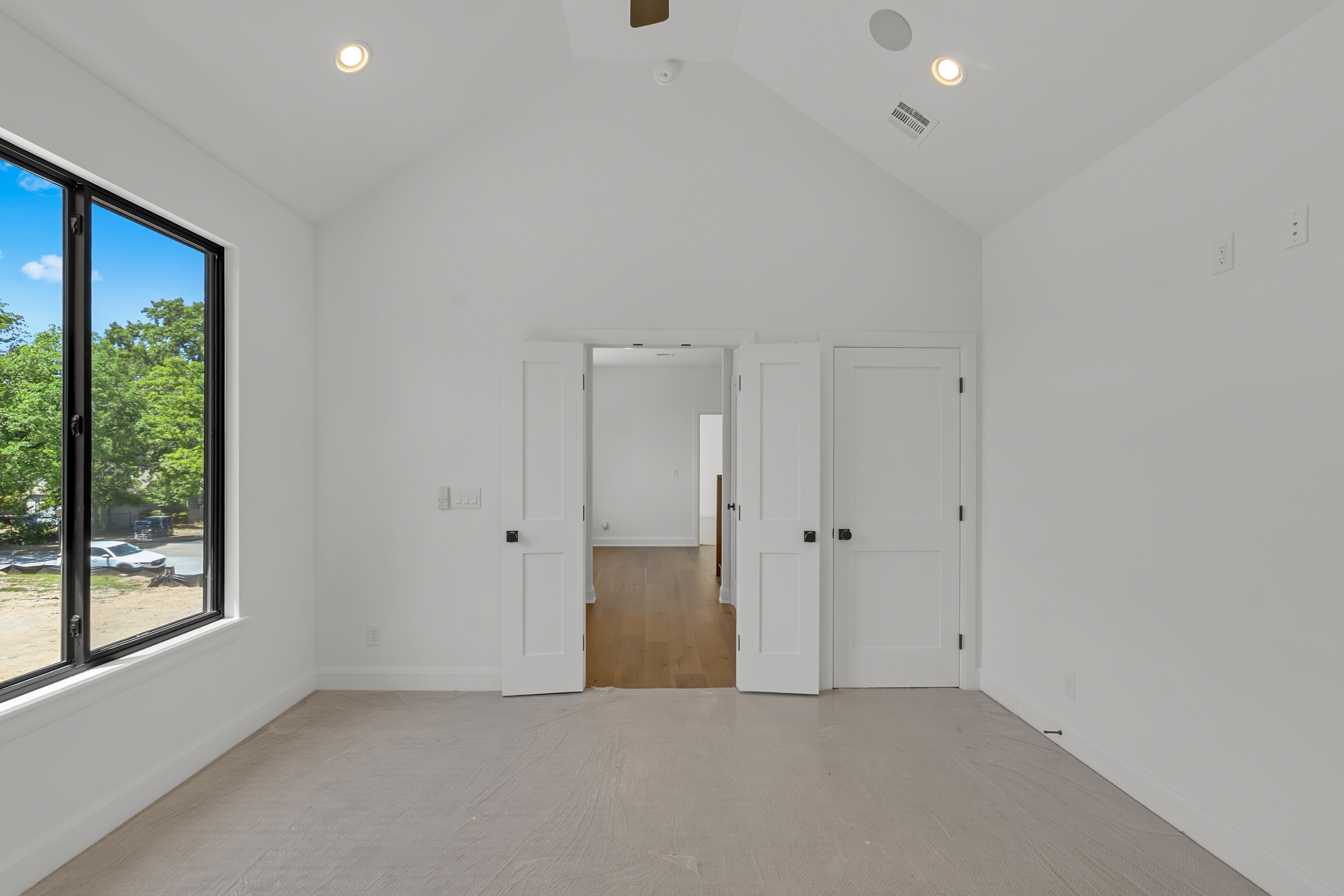 1226 E 30TH ST - Gallery Image 71