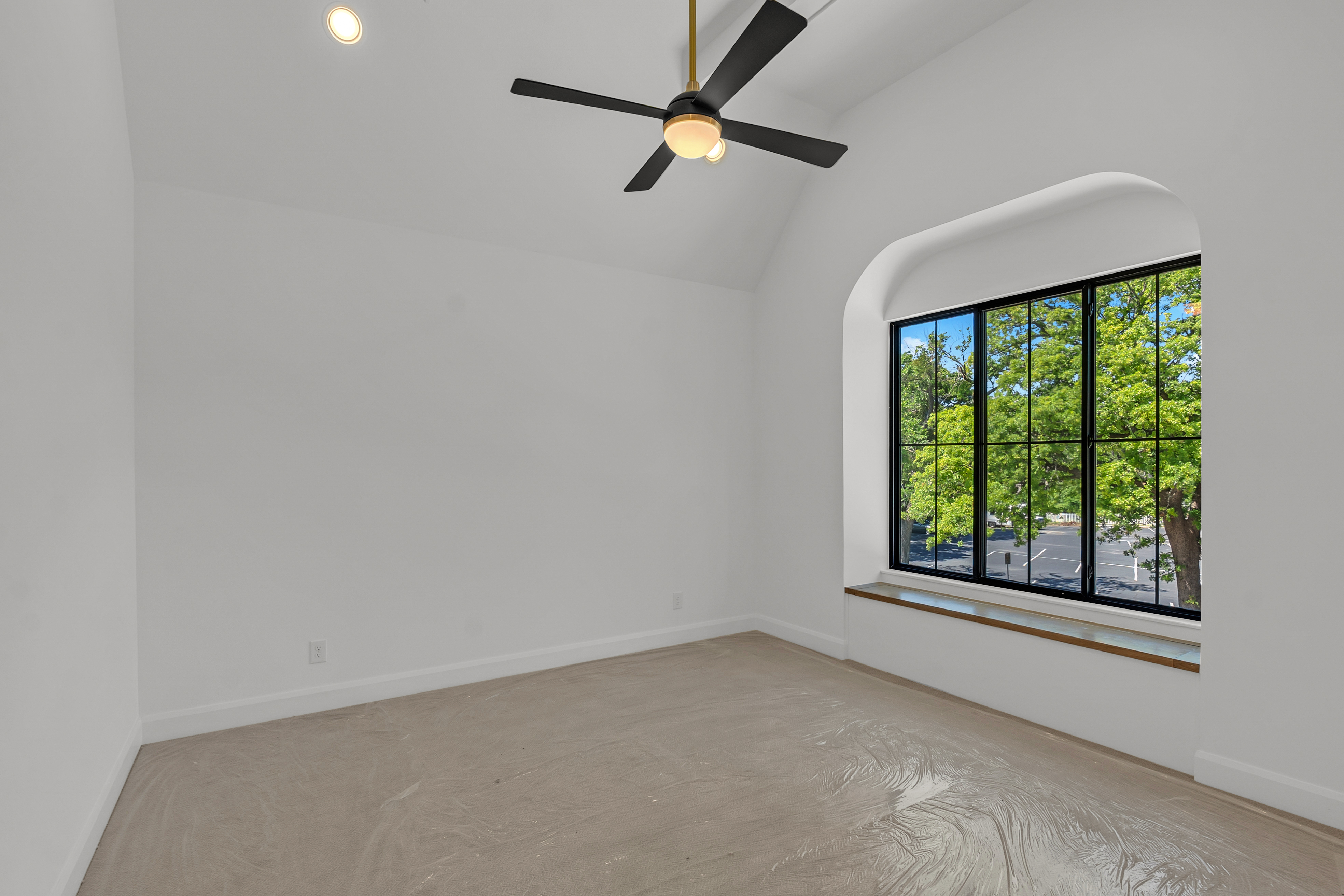 1226 E 30TH ST - Gallery Image 88