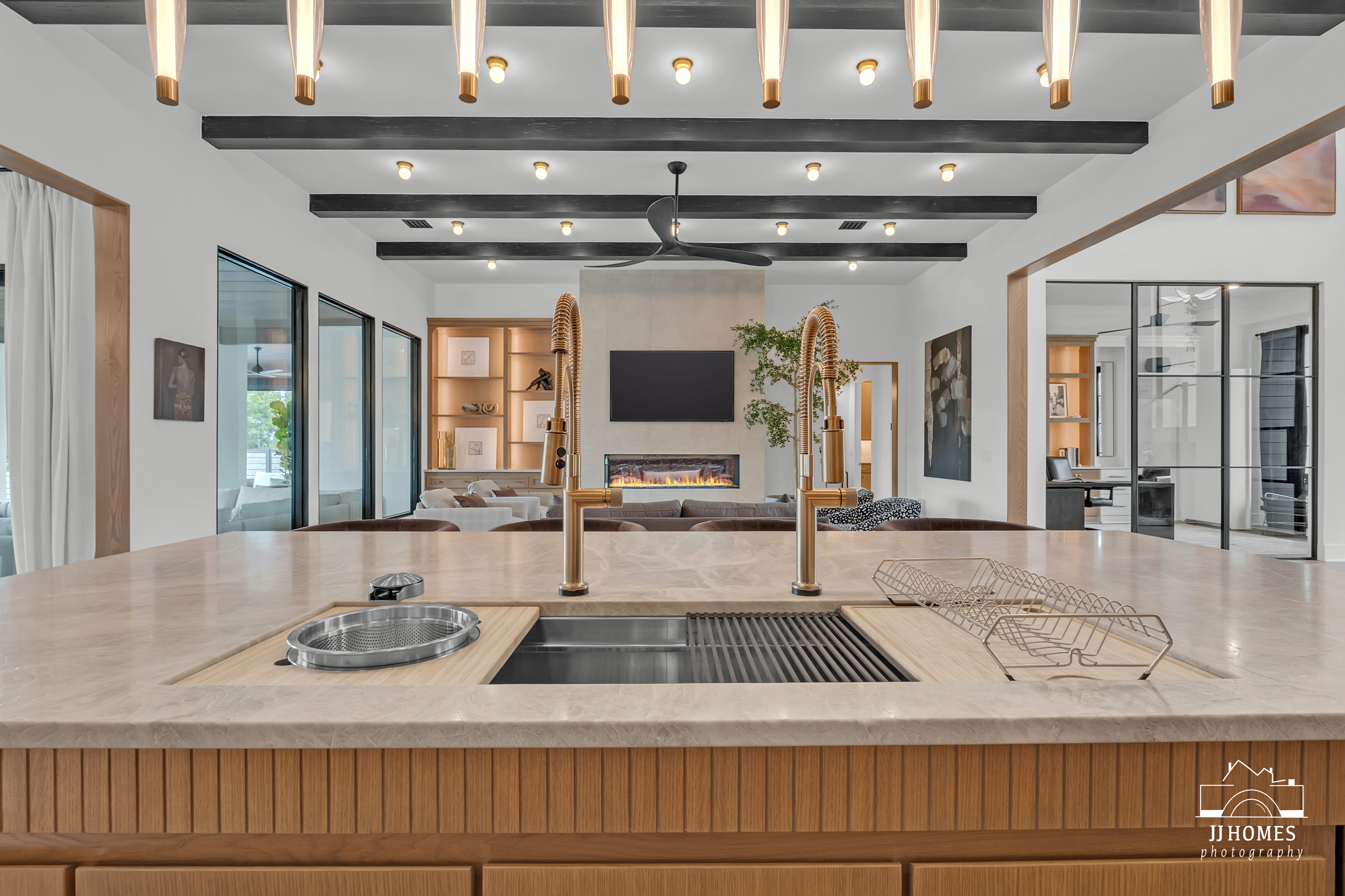 5907 N EAGLE RD - Gallery Image 11