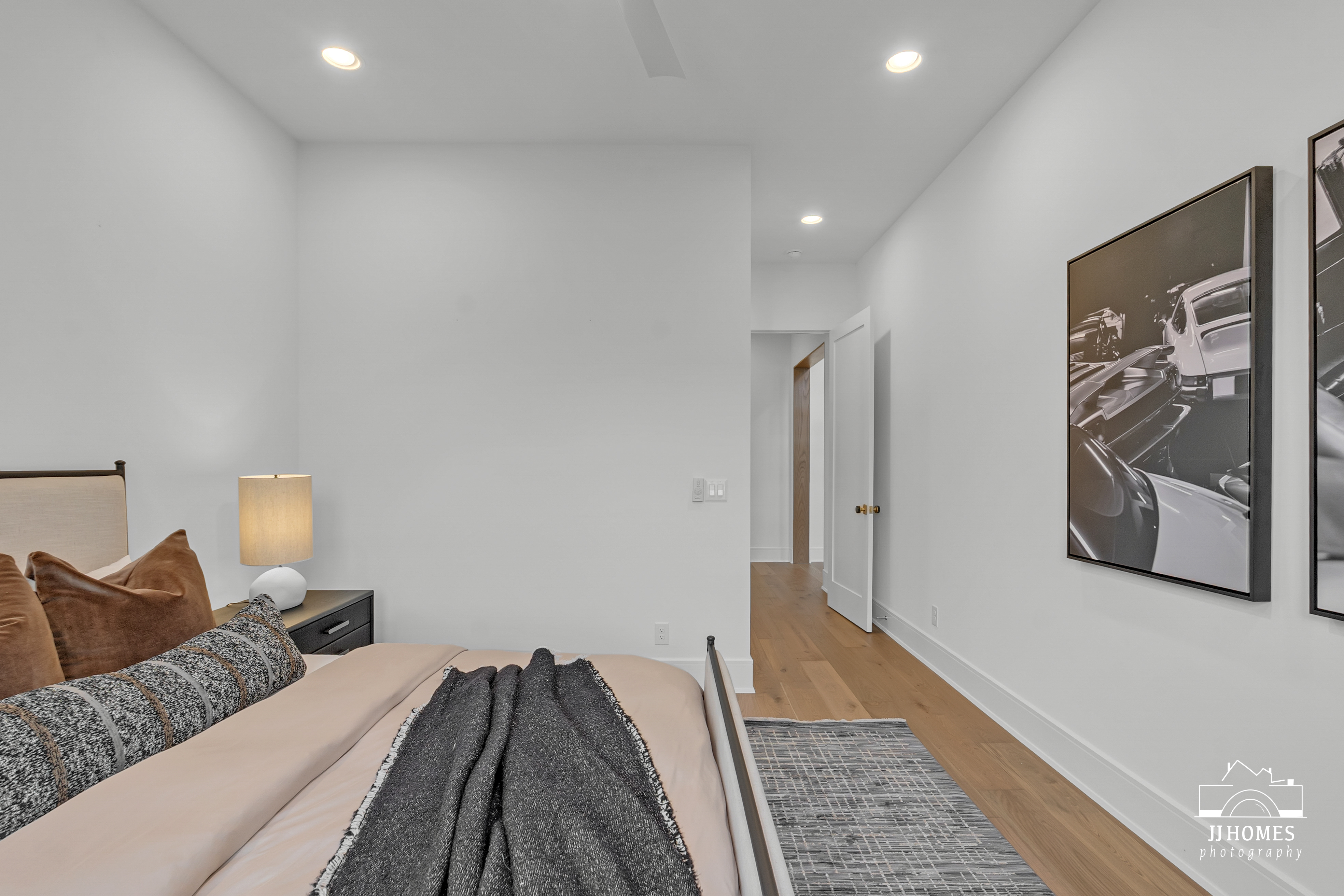 5907 N EAGLE RD - Gallery Image 13