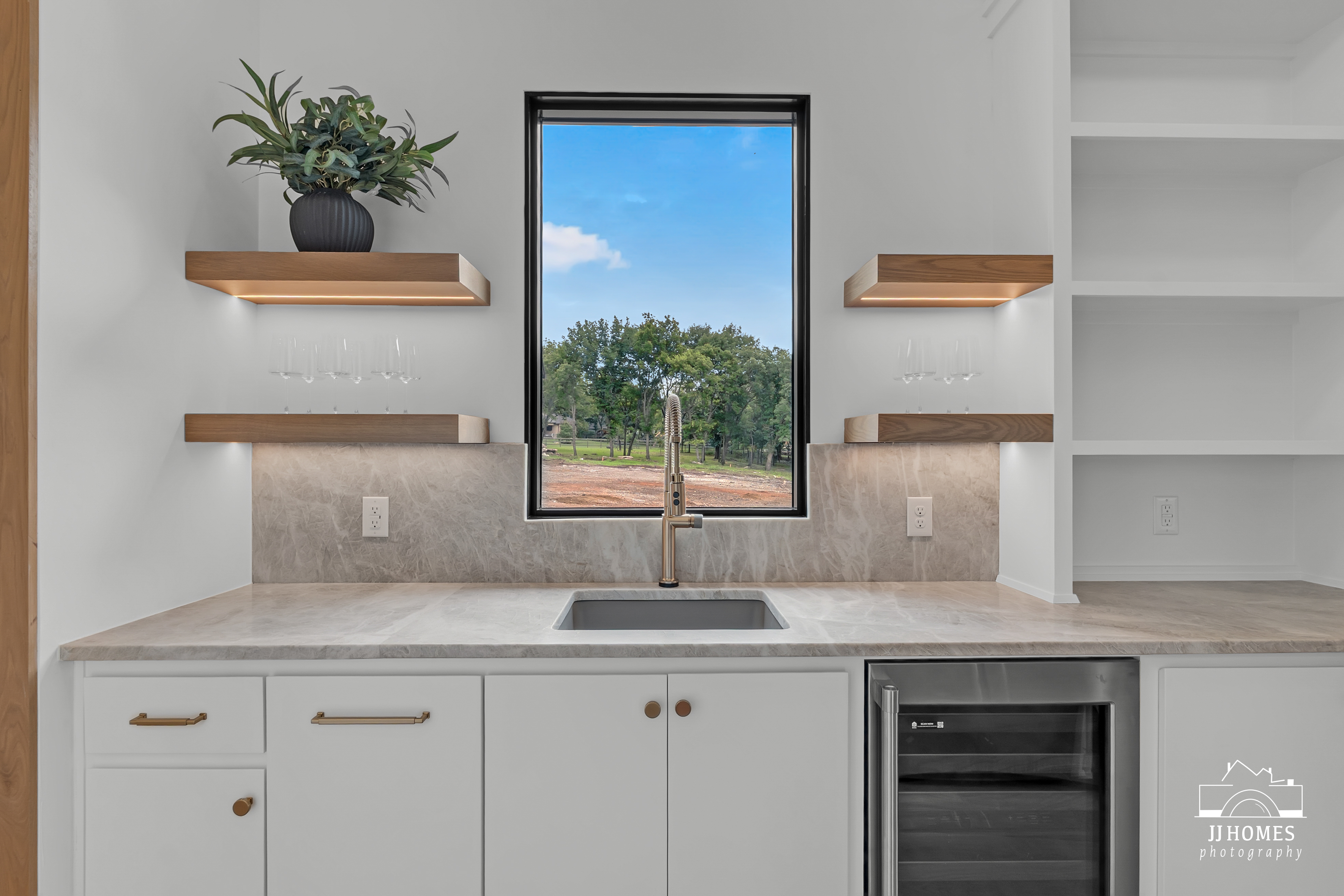 5907 N EAGLE RD - Gallery Image 20