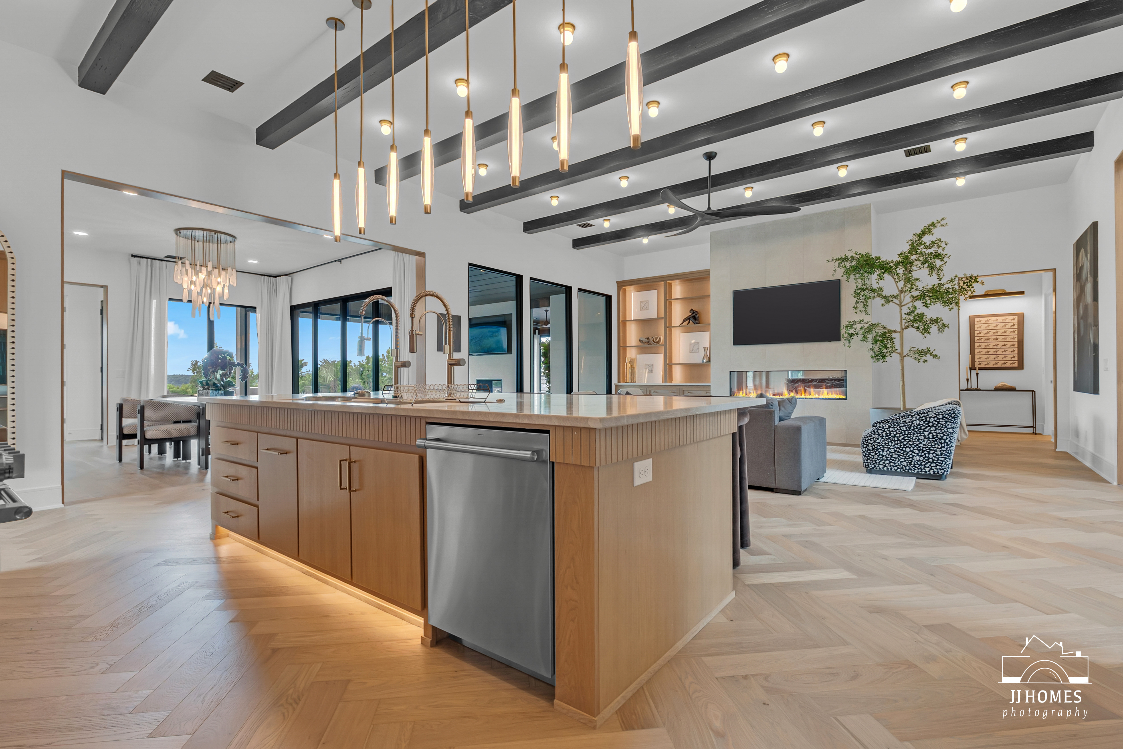5907 N EAGLE RD - Gallery Image 40