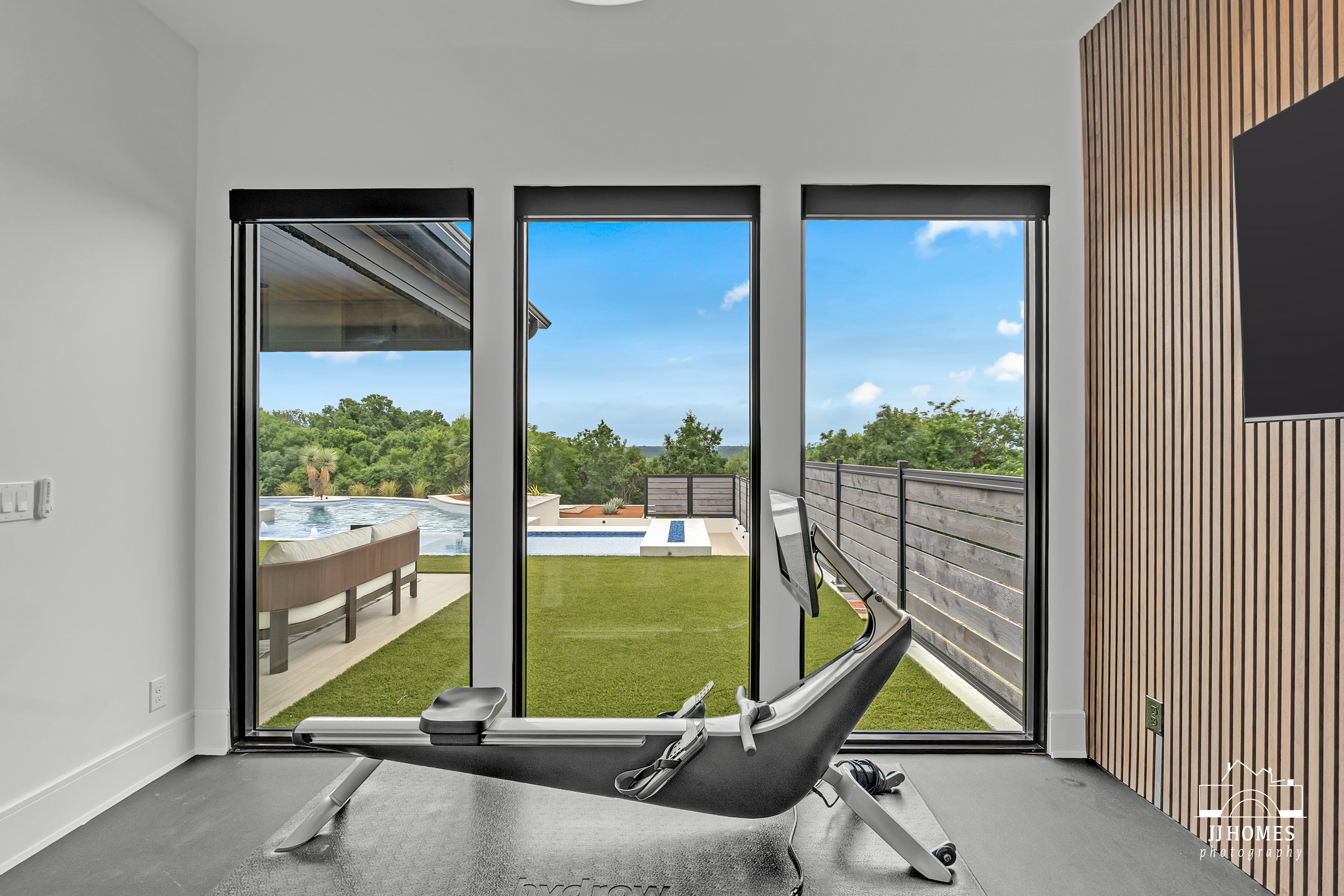 5907 N EAGLE RD - Gallery Image 64