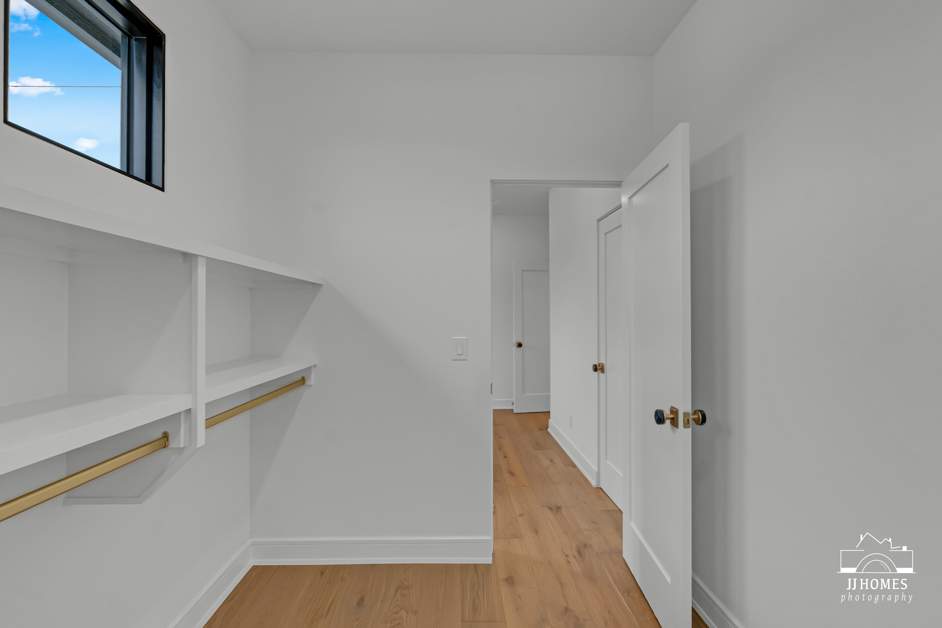 5907 N EAGLE RD - Gallery Image 69