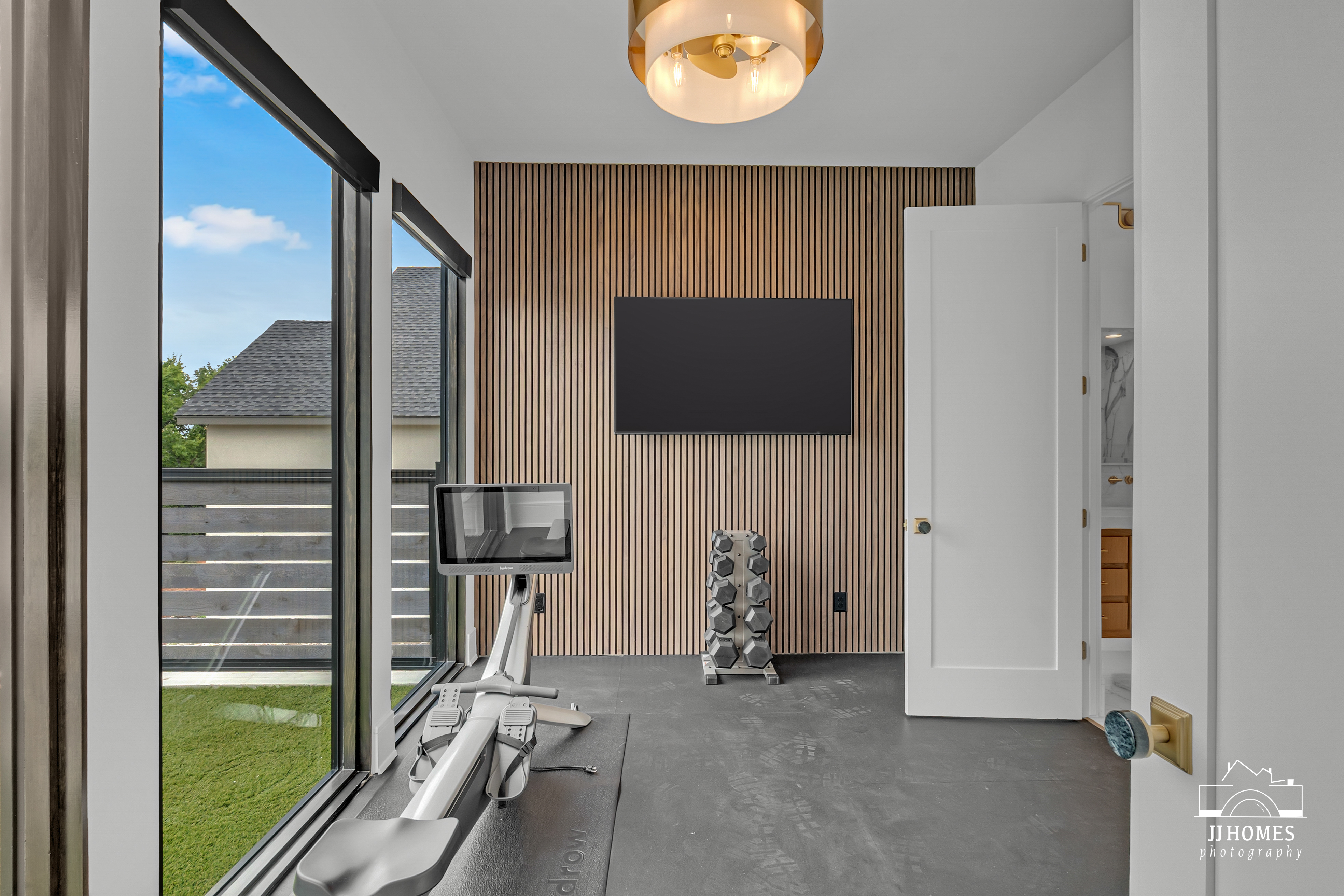 5907 N EAGLE RD - Gallery Image 80
