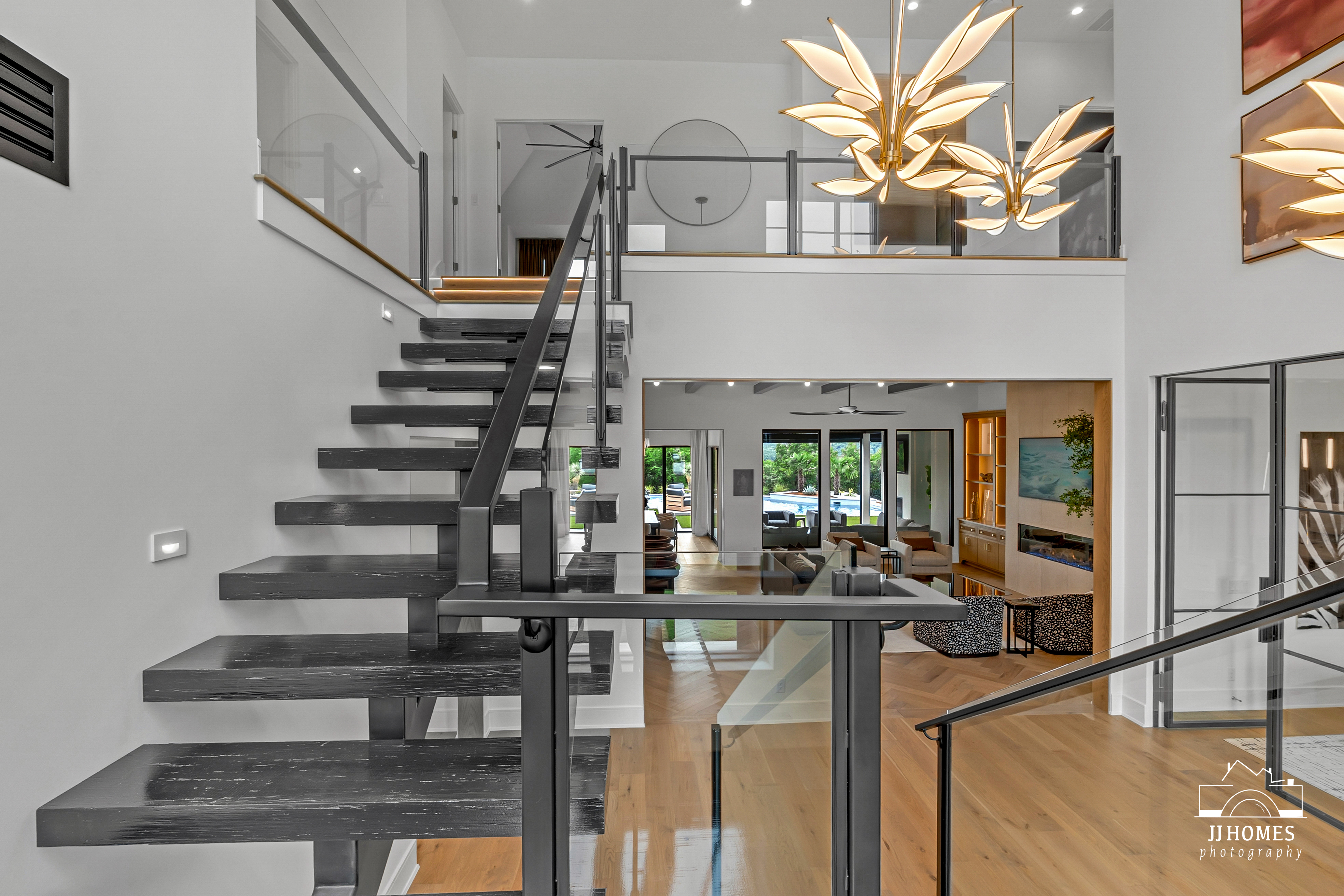 5907 N EAGLE RD - Gallery Image 84
