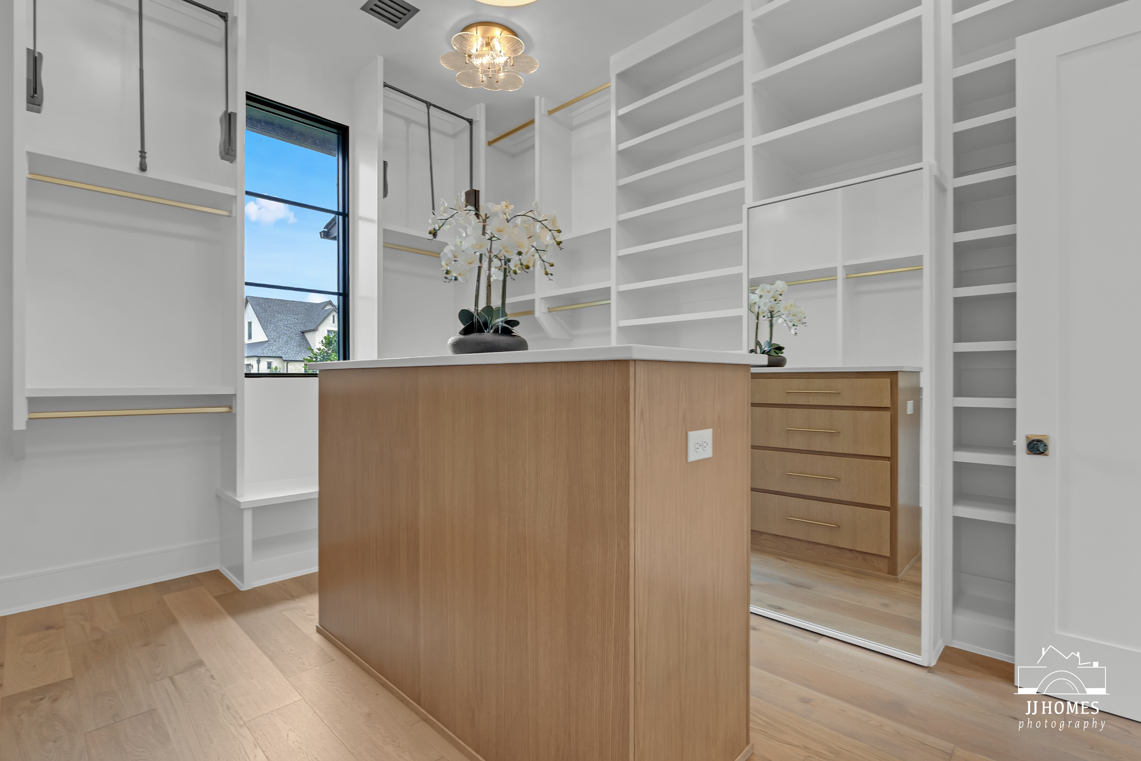 5907 N EAGLE RD - Gallery Image 104