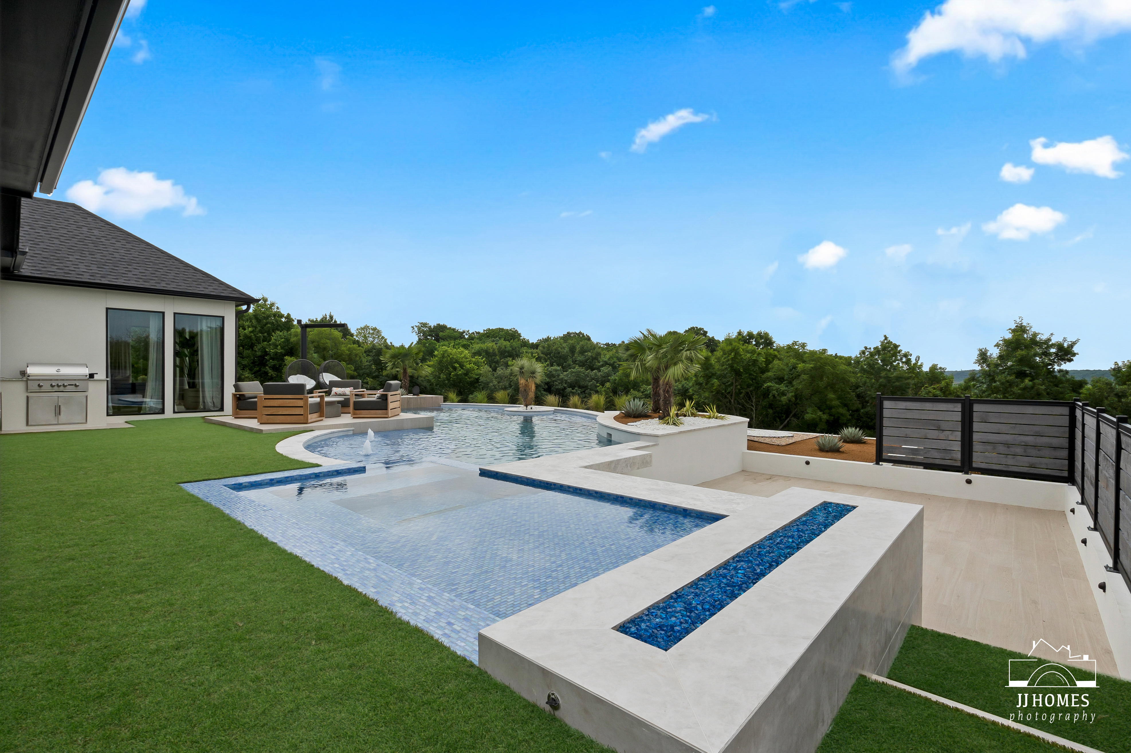 5907 N EAGLE RD - Gallery Image 172