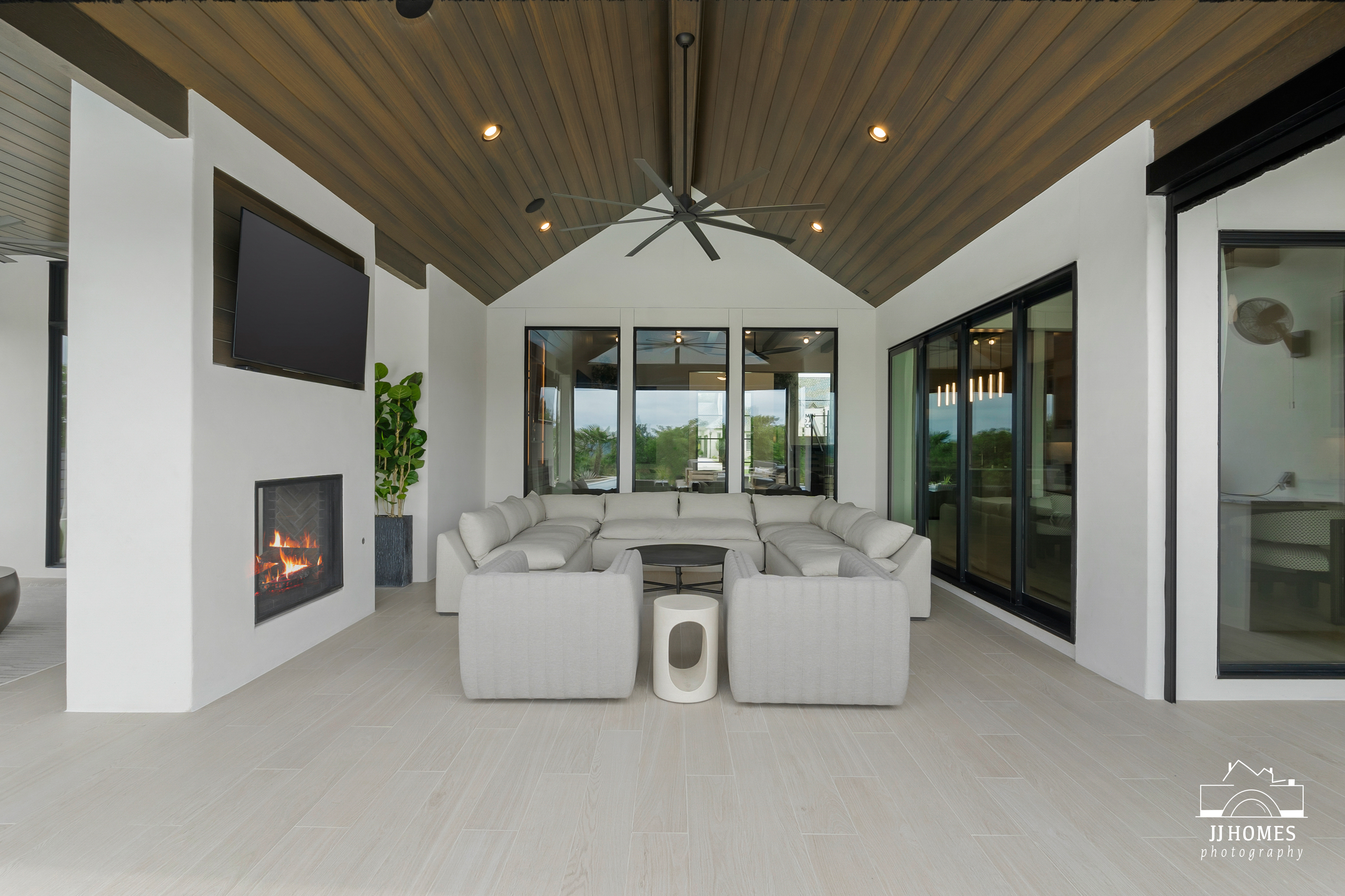 5907 N EAGLE RD - Gallery Image 177