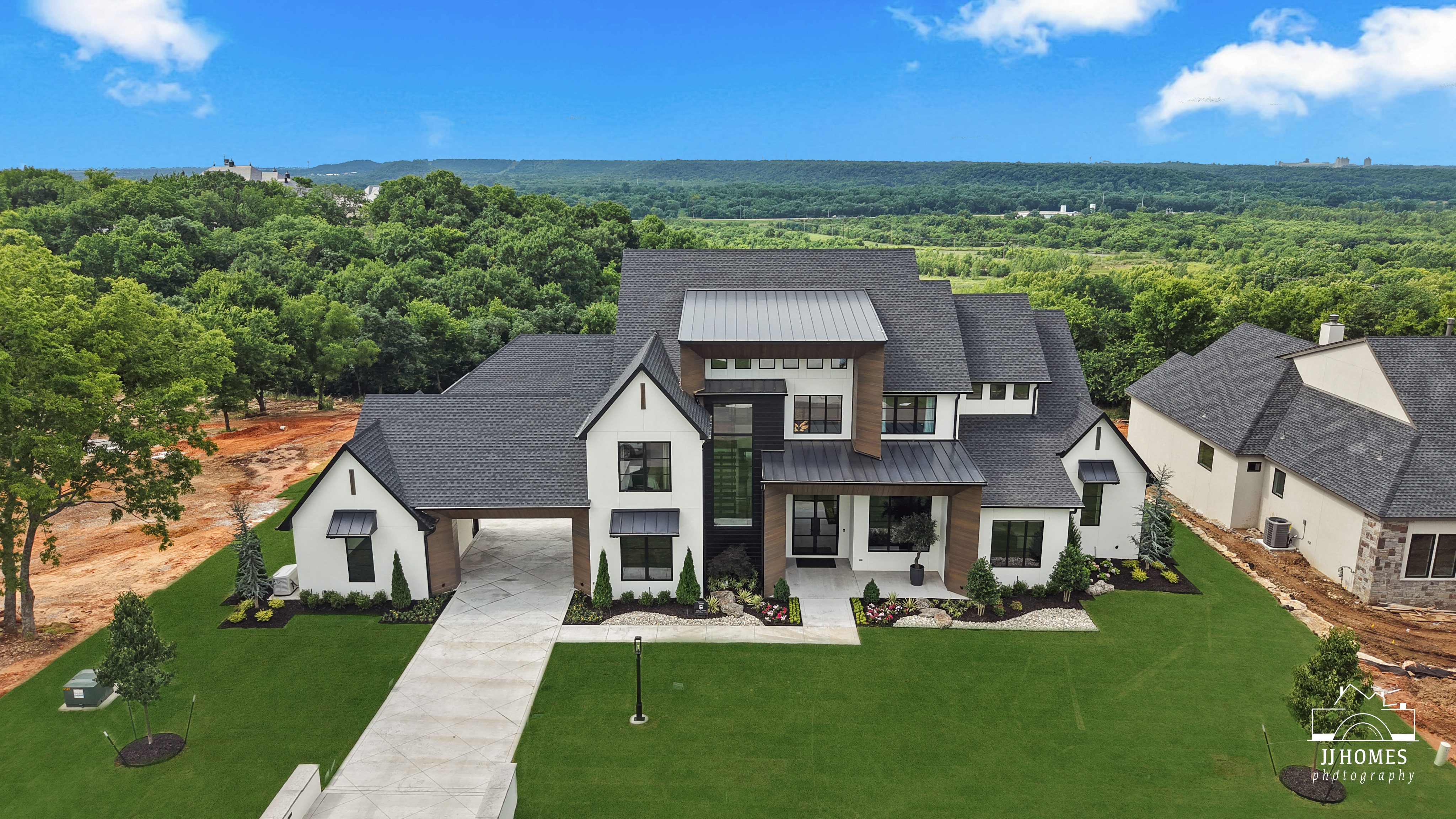 5907 N EAGLE RD - Gallery Image 182