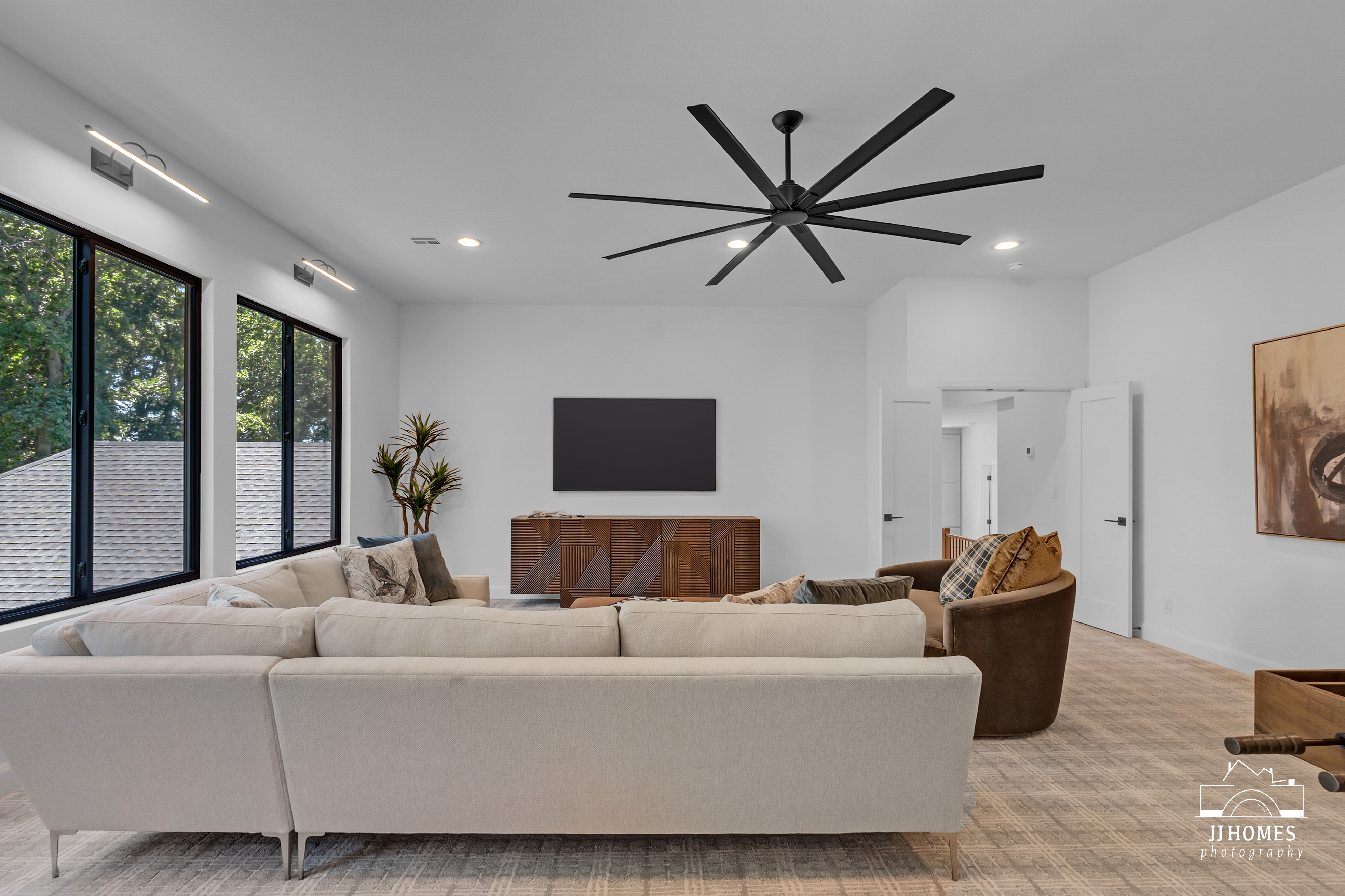 17878 E FALCON PASS - Gallery Image 3