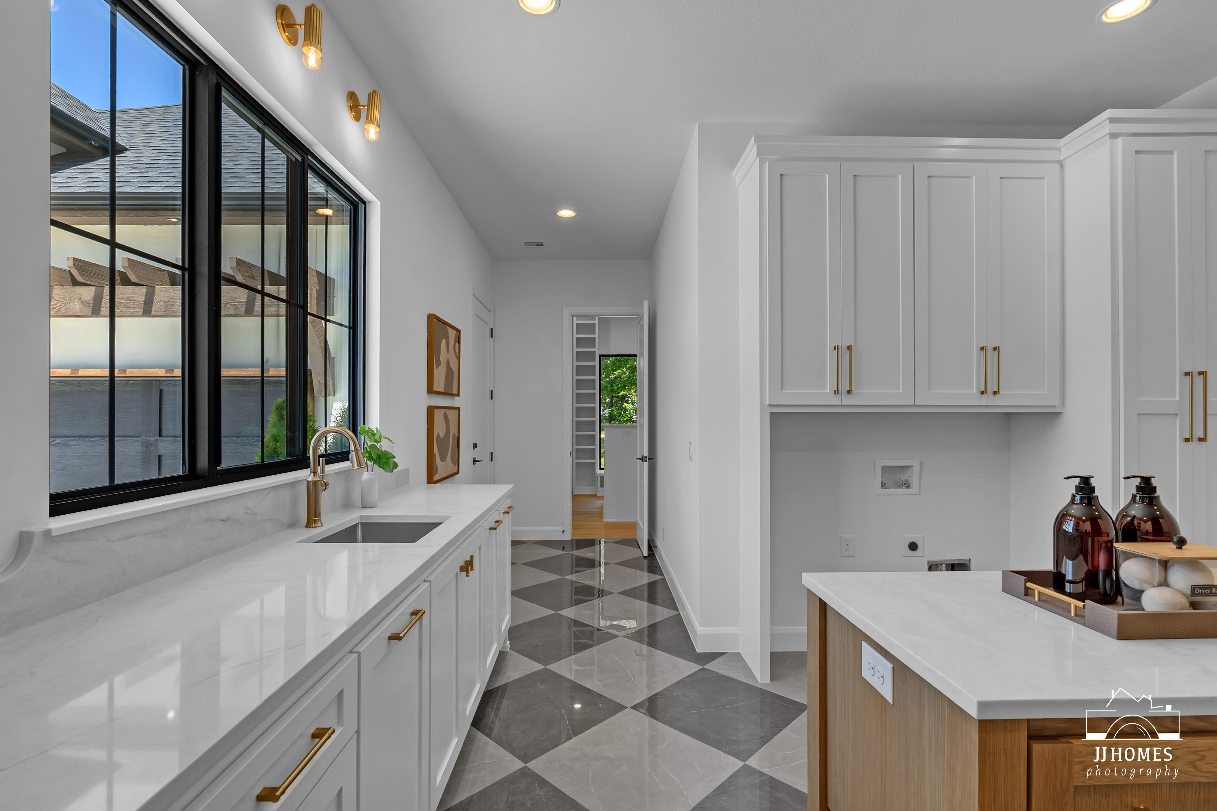 17878 E FALCON PASS - Gallery Image 7