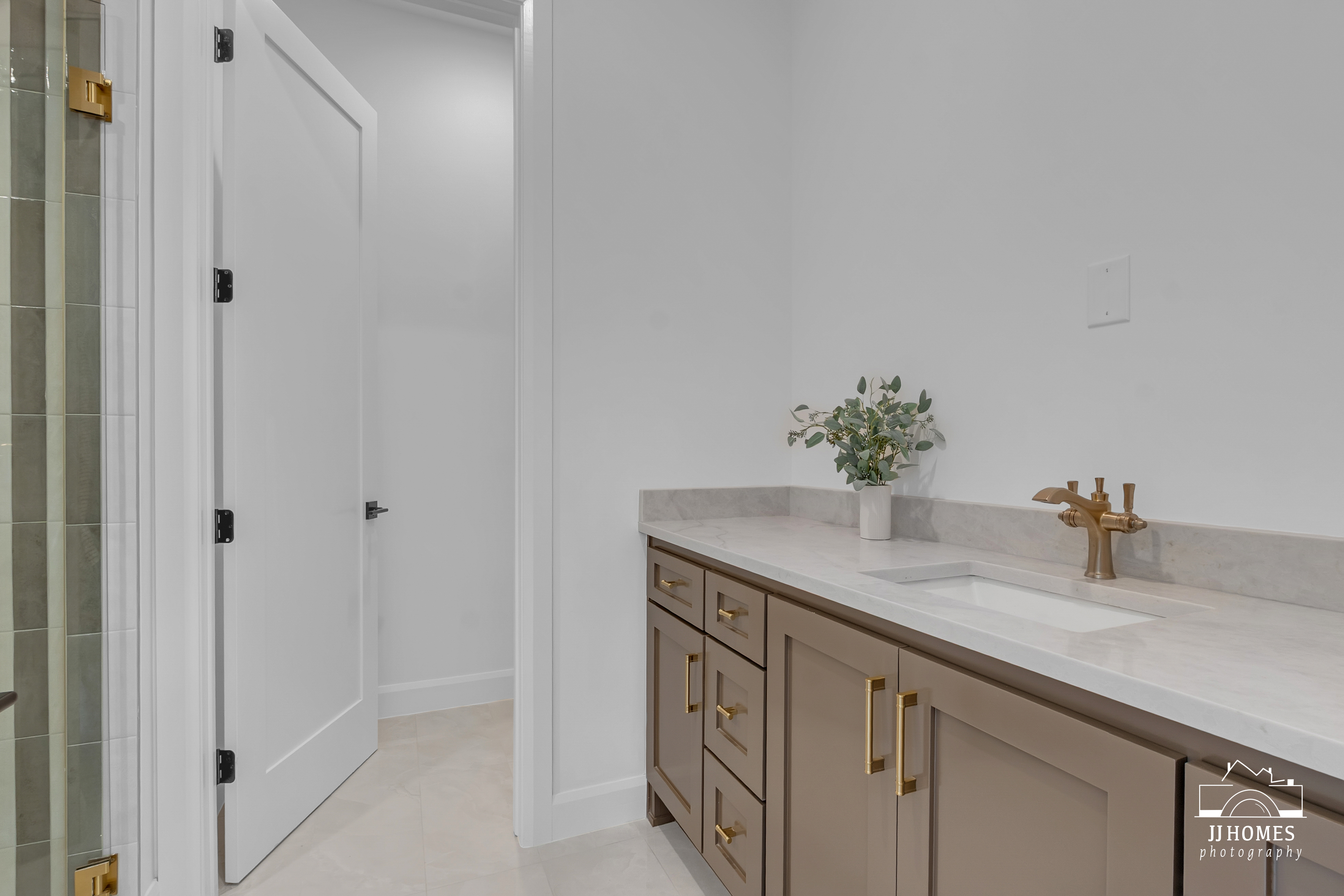 17878 E FALCON PASS - Gallery Image 18