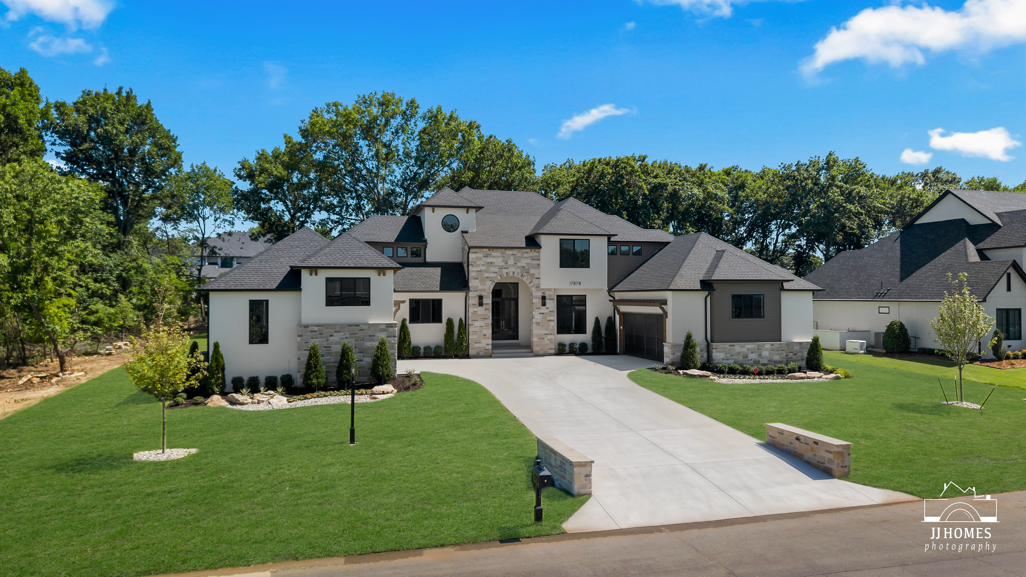 17878 E FALCON PASS - Gallery Image 44
