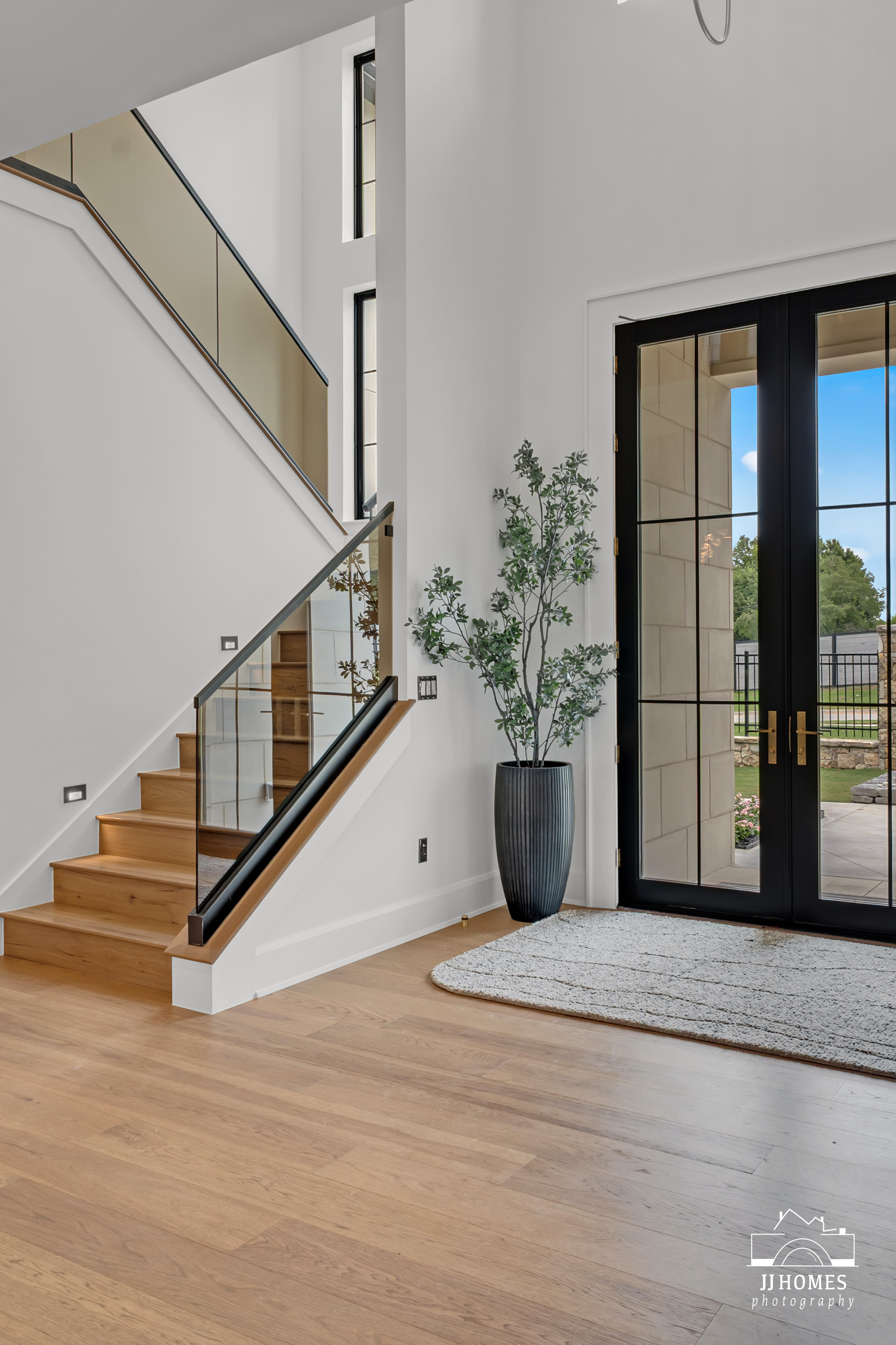 704 N 89TH ST - Gallery Image 5