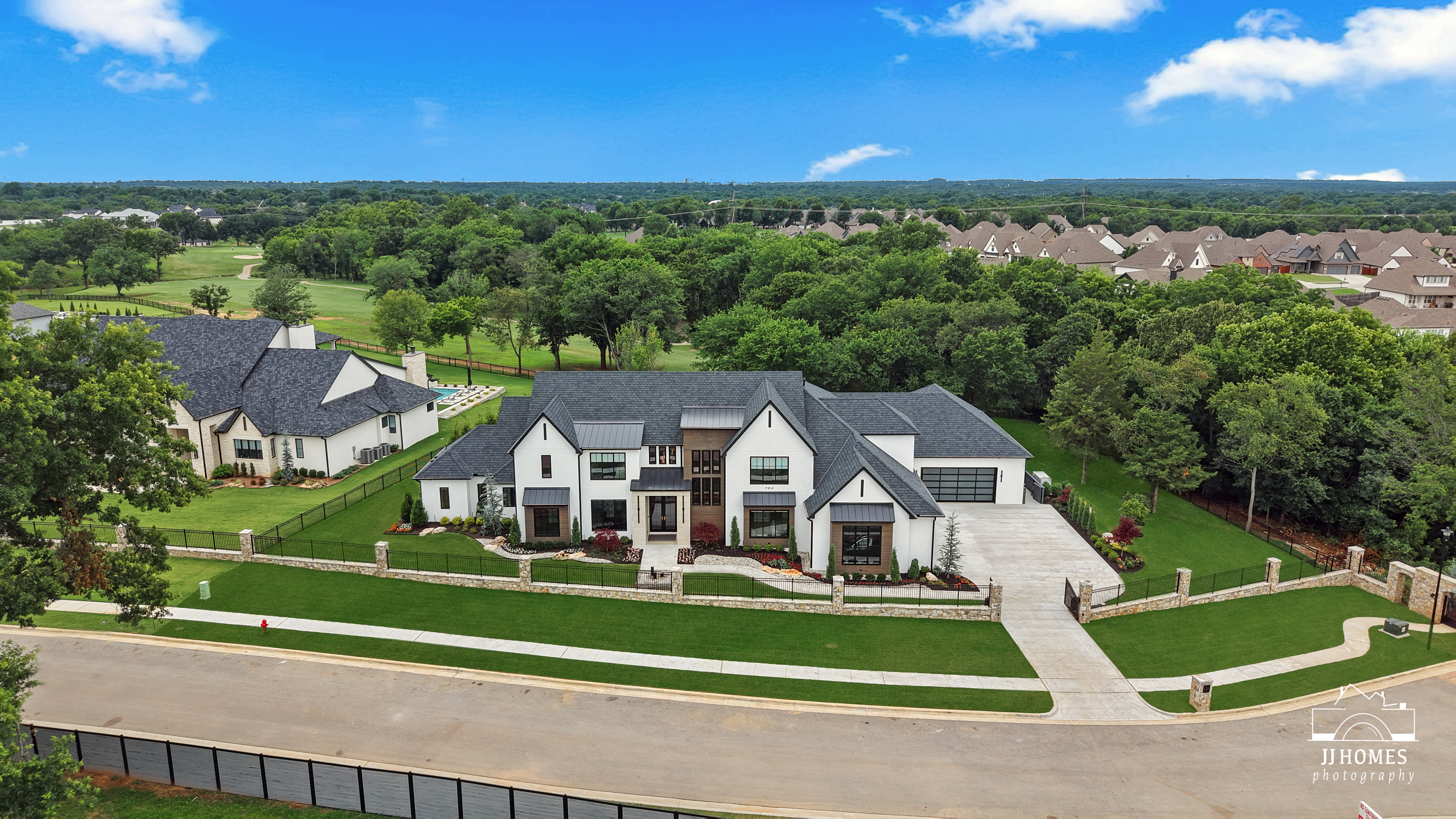 704 N 89TH ST - Gallery Image 17