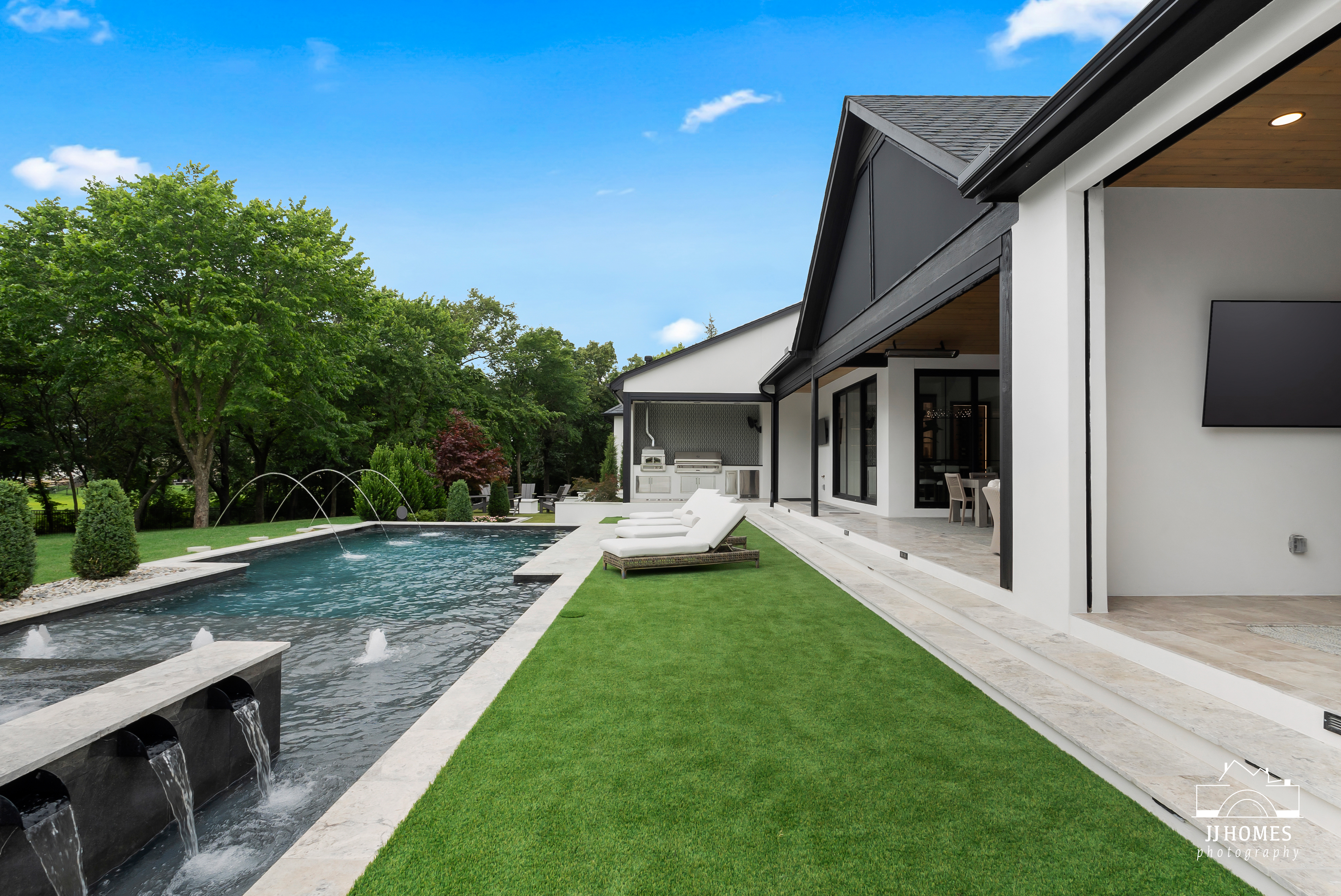 704 N 89TH ST - Gallery Image 24