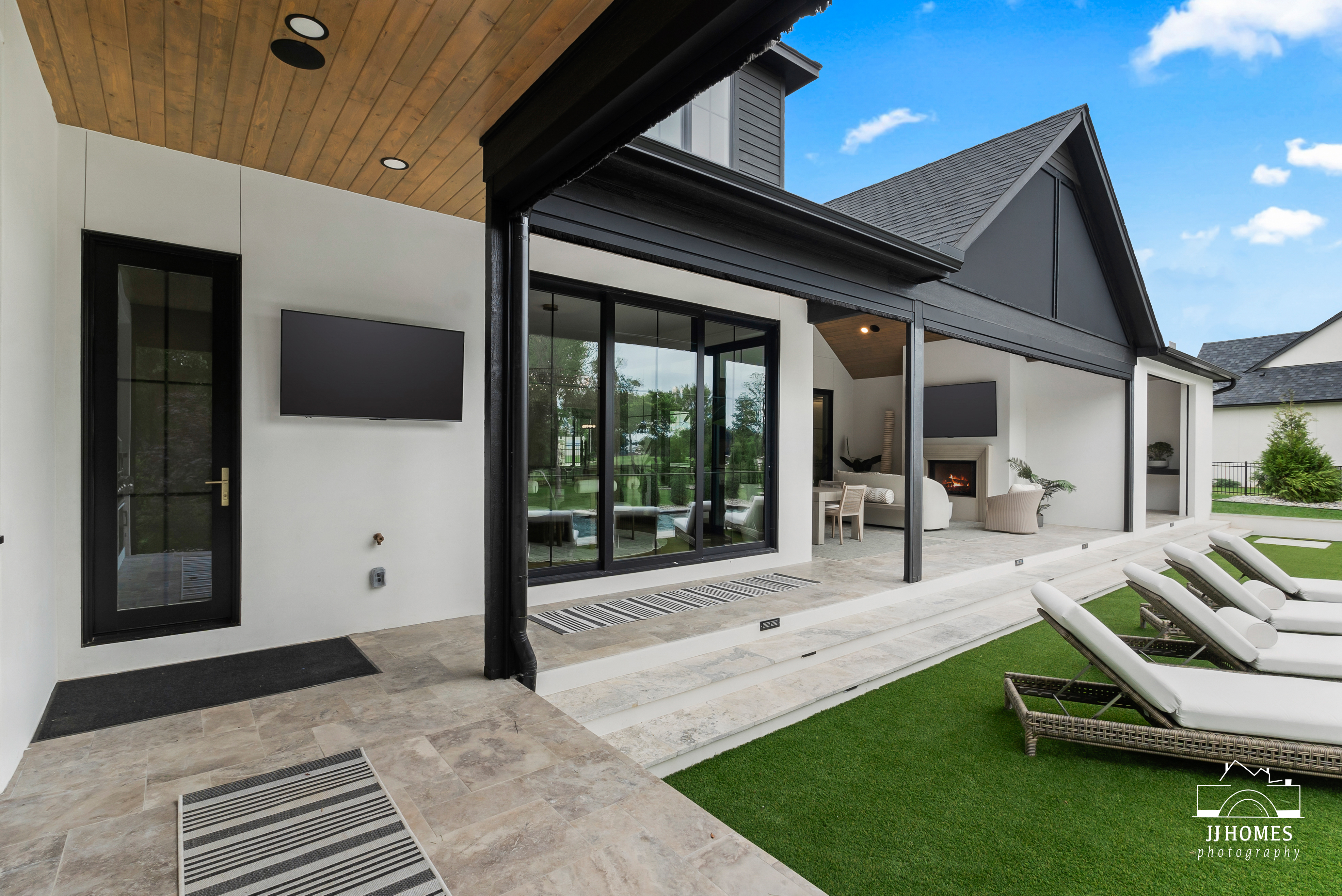704 N 89TH ST - Gallery Image 28