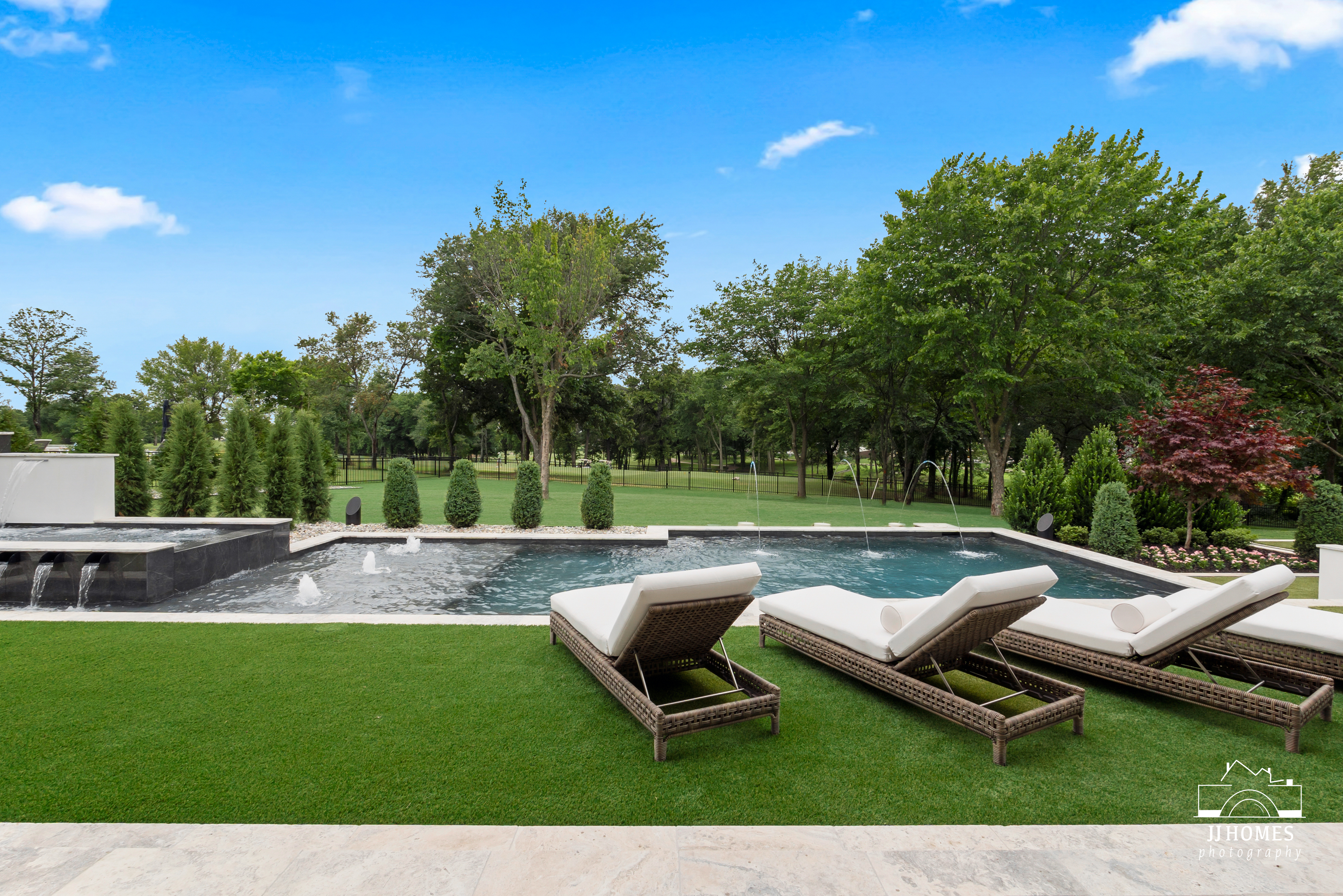 704 N 89TH ST - Gallery Image 33