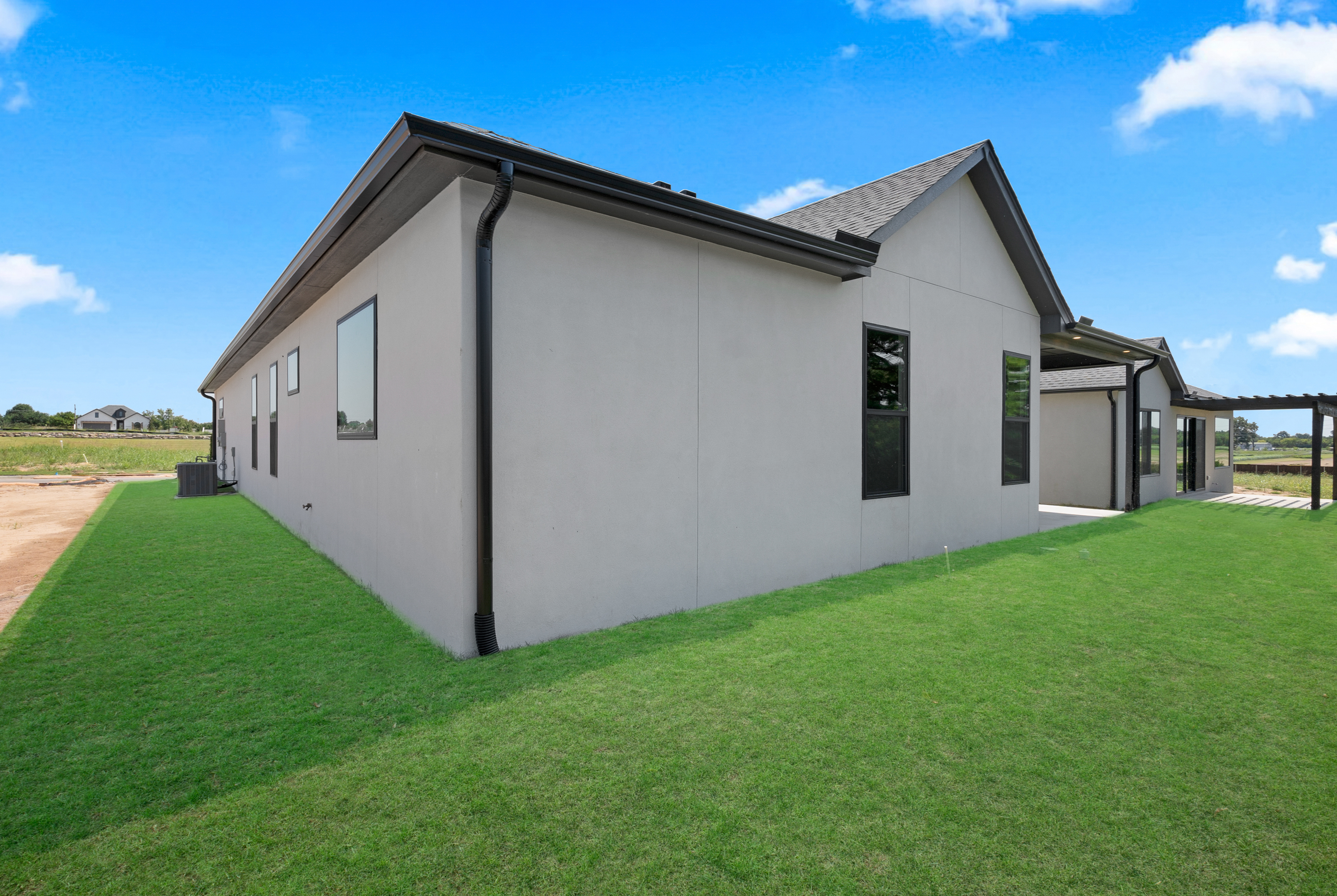11962 S 94TH E AVE - Gallery Image 17