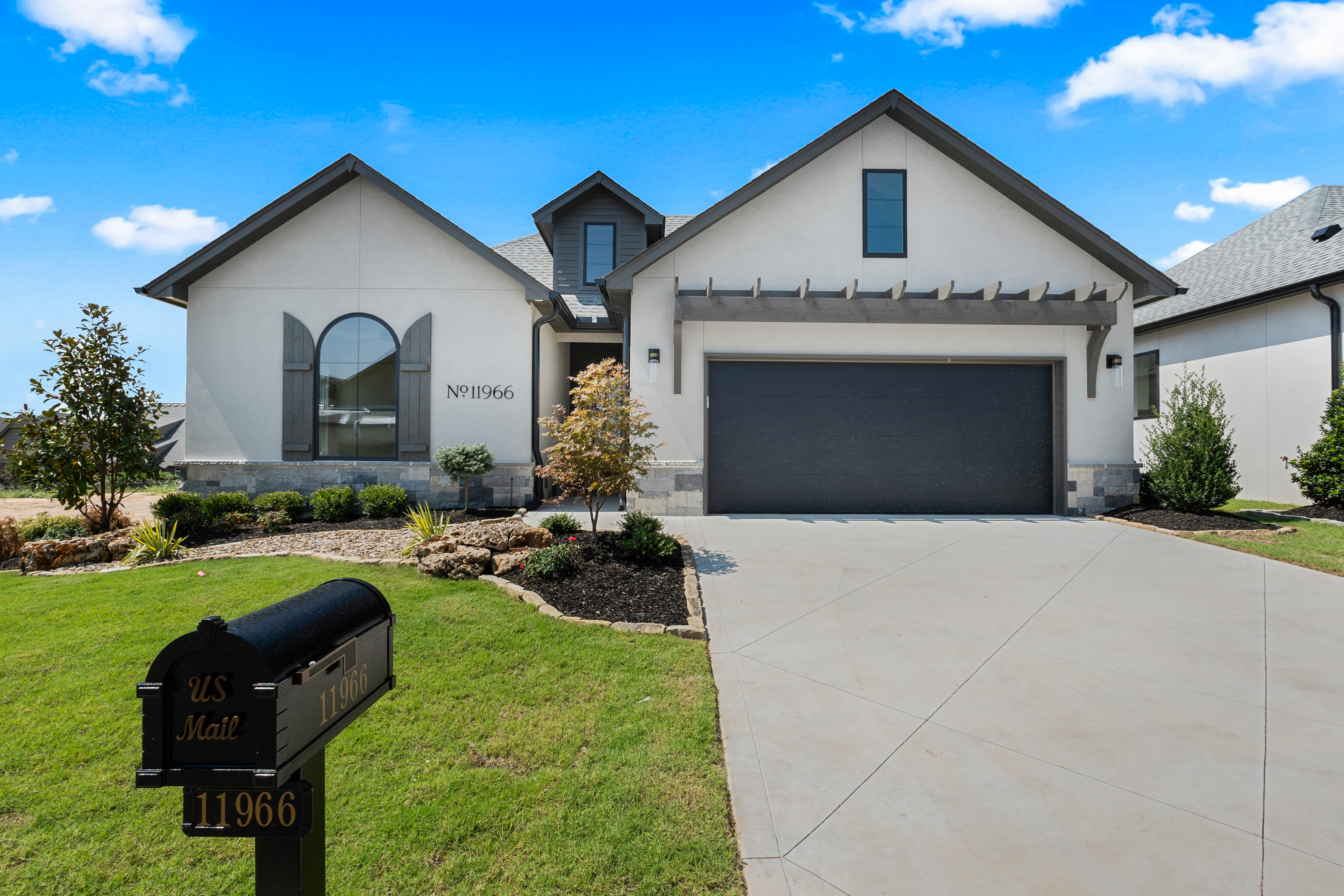 11966 S 94TH E AVE - Gallery Image 9