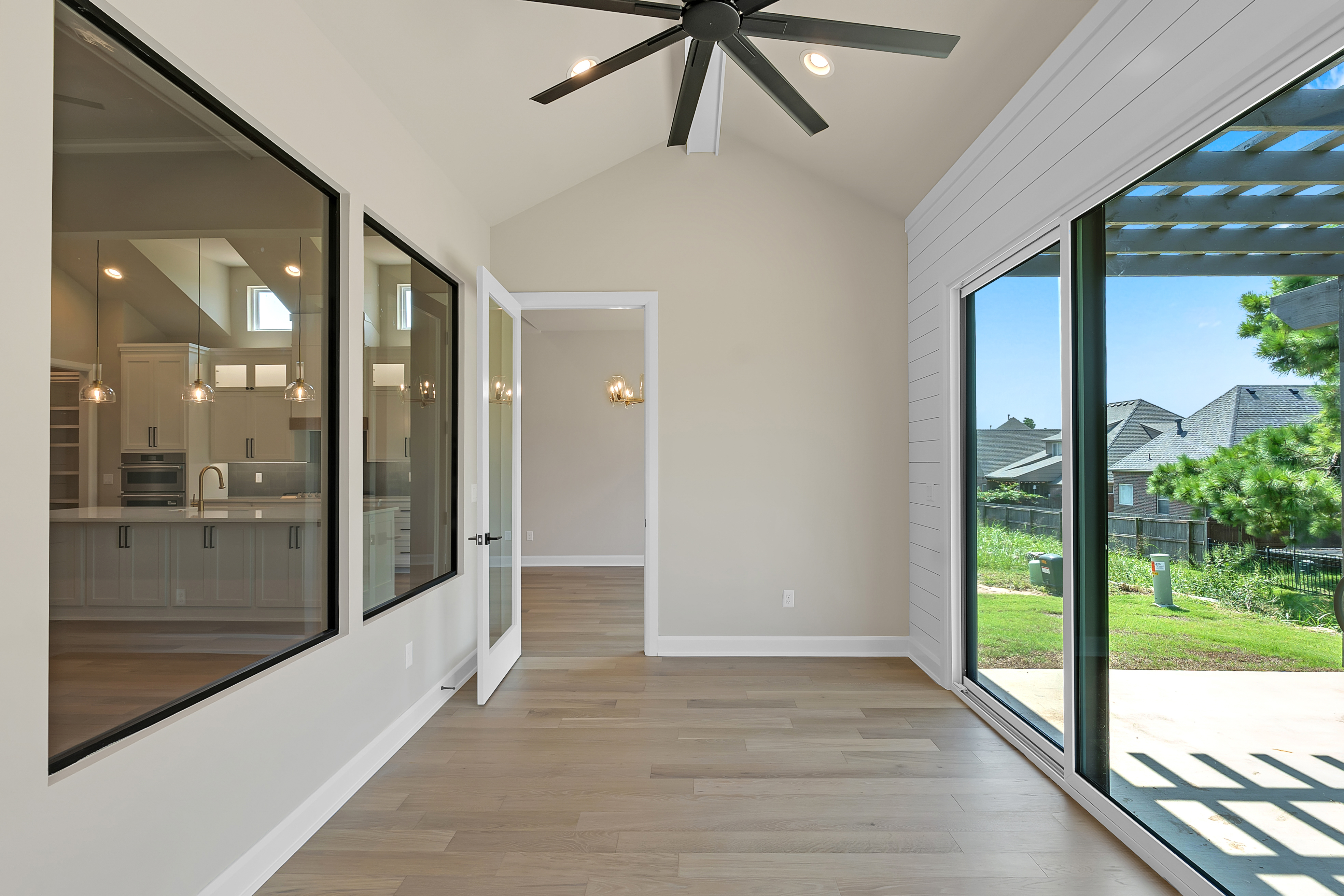 11966 S 94TH E AVE - Gallery Image 24