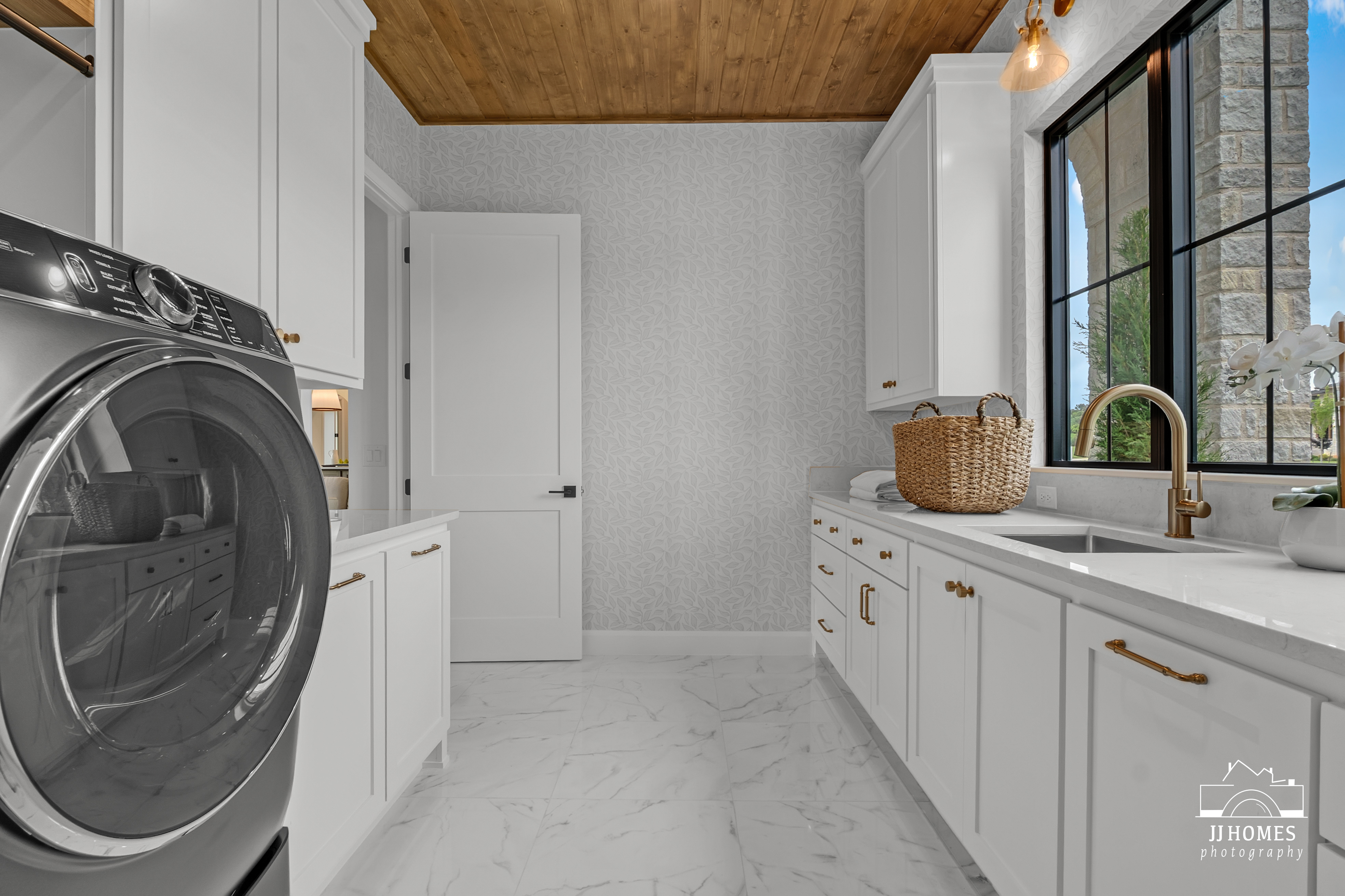 15227 S 27TH E AVE - Gallery Image 35