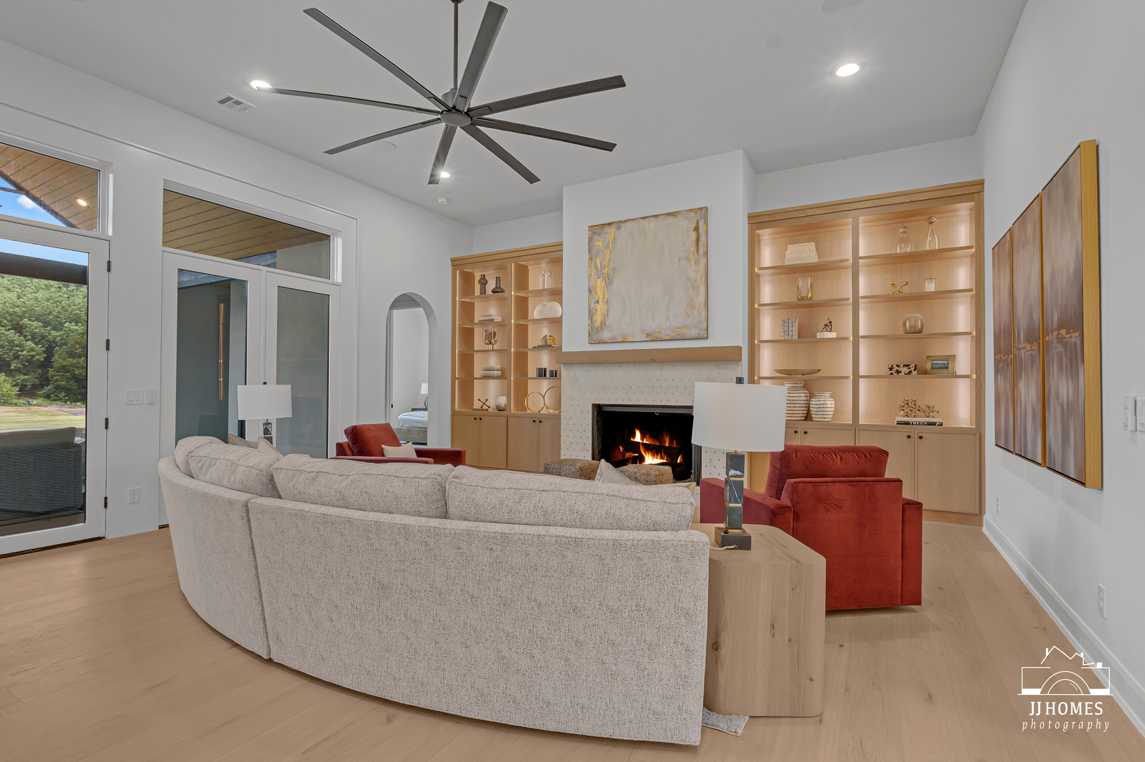 15228 S 27TH E AVE - Gallery Image 2