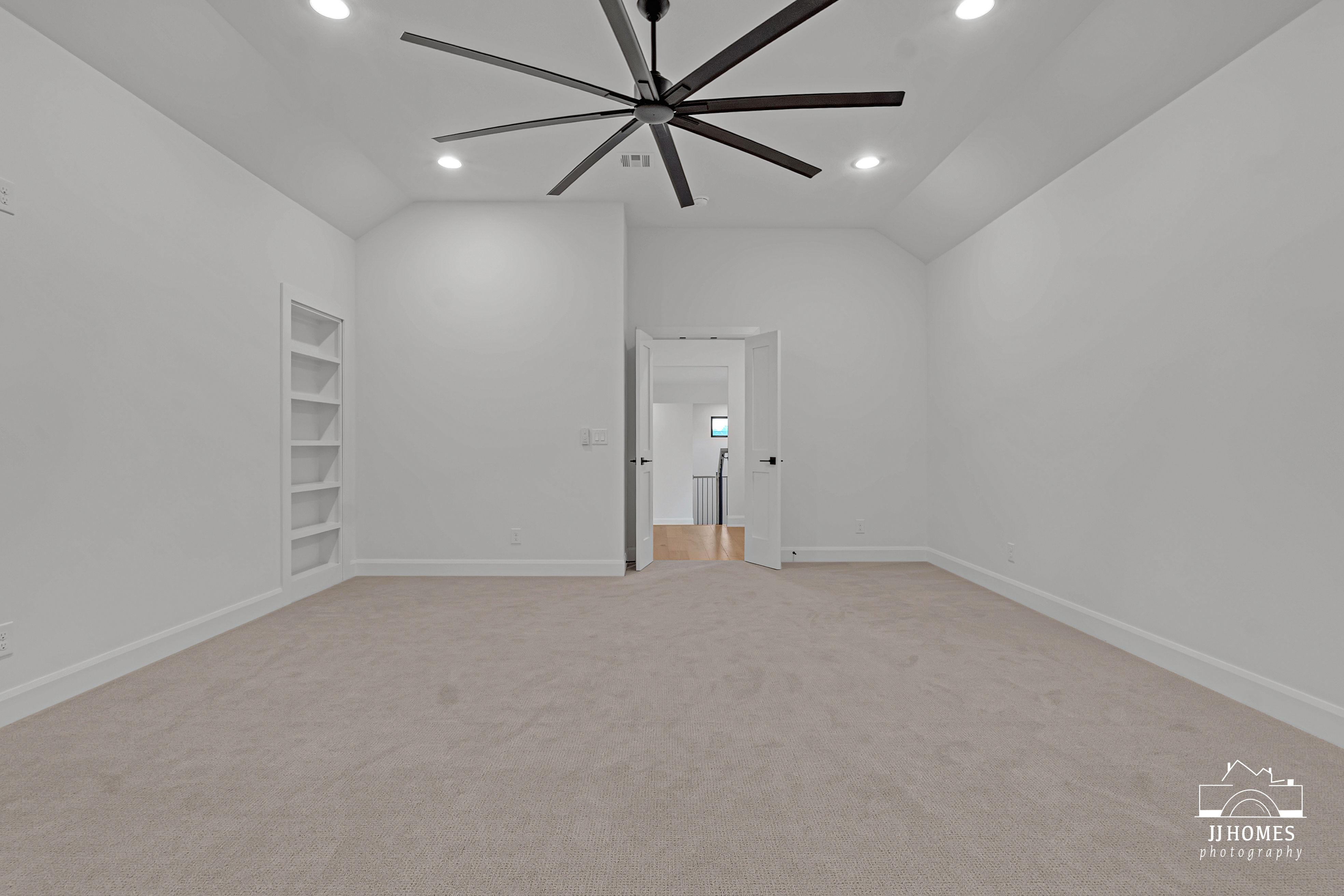 15228 S 27TH E AVE - Gallery Image 24