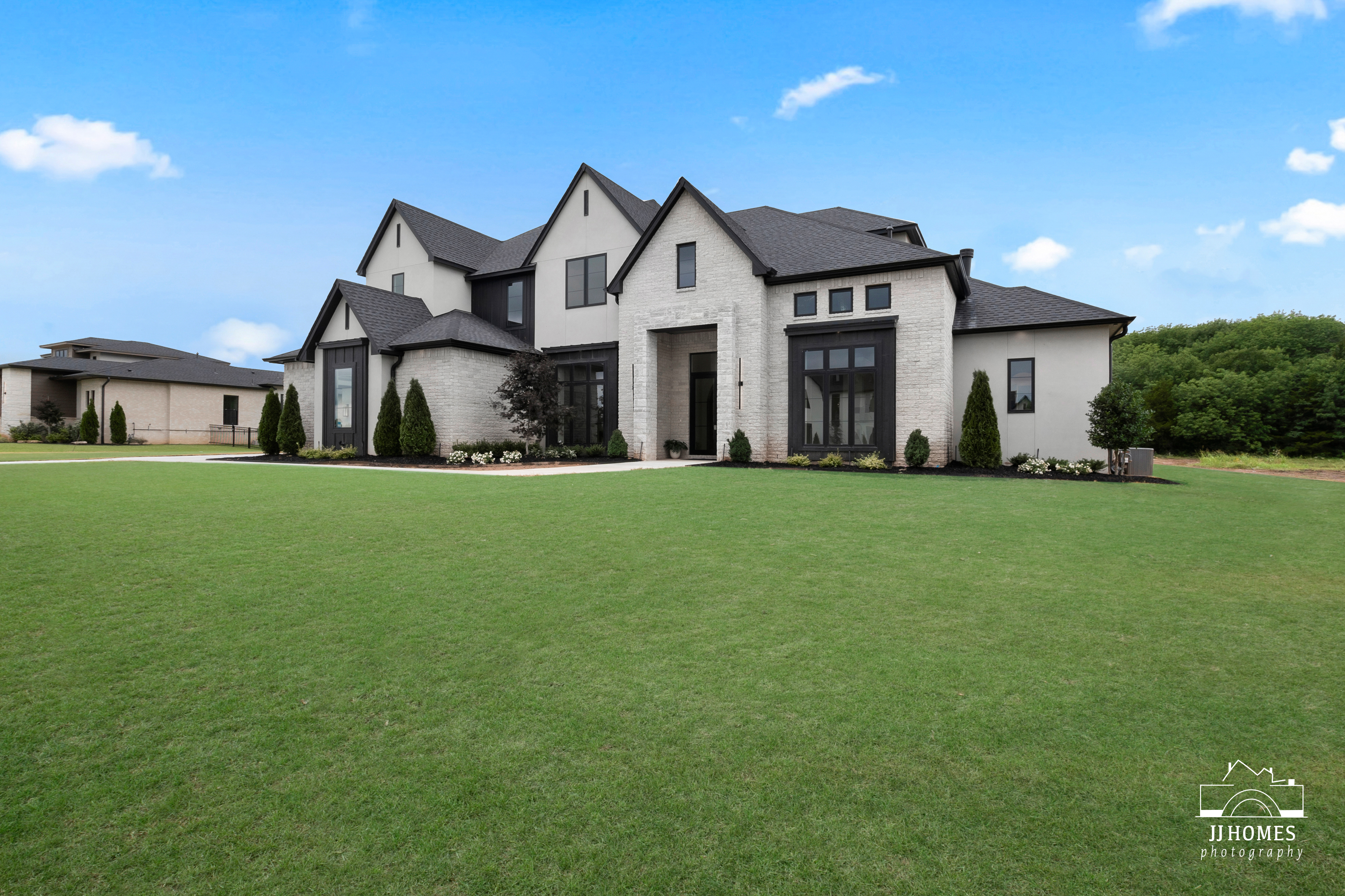 15228 S 27TH E AVE - Gallery Image 32